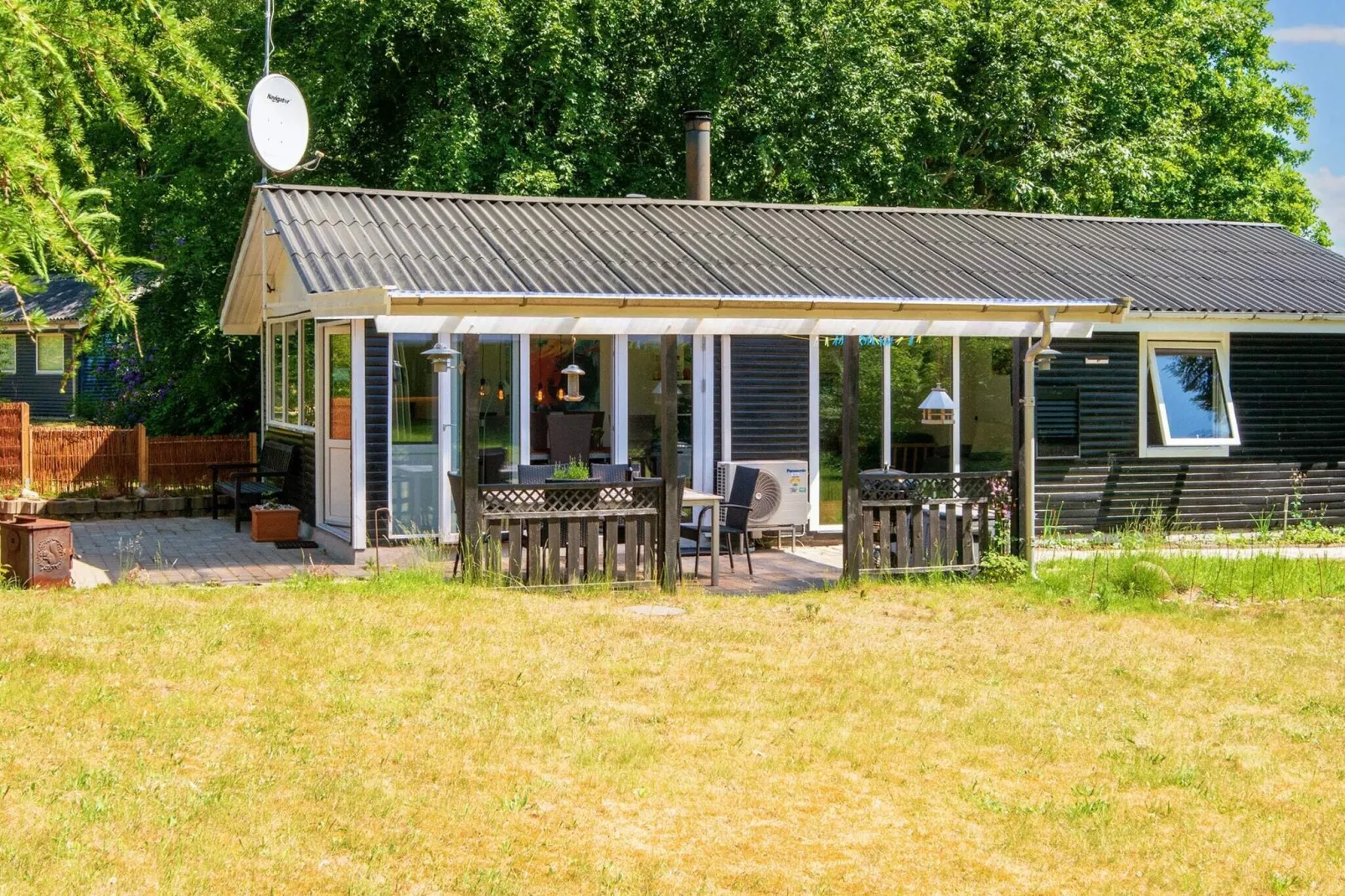 6 person holiday home in Rønde-By Traum