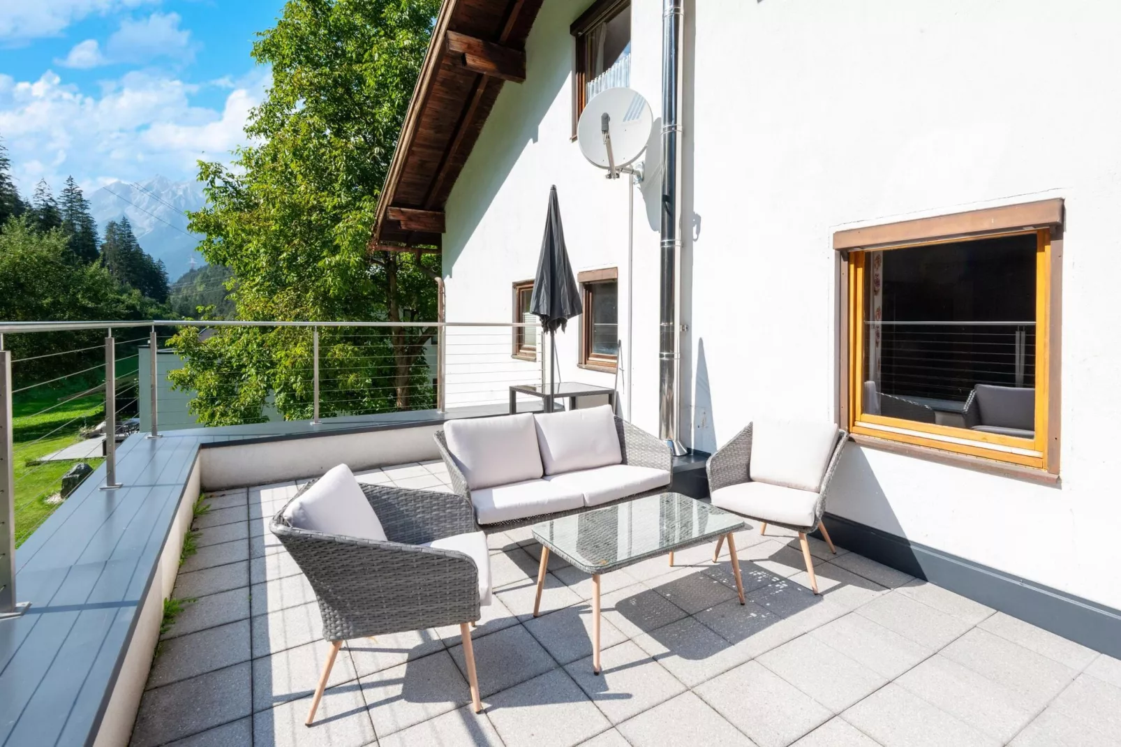 Hof Achenrainer-Terrace balcony