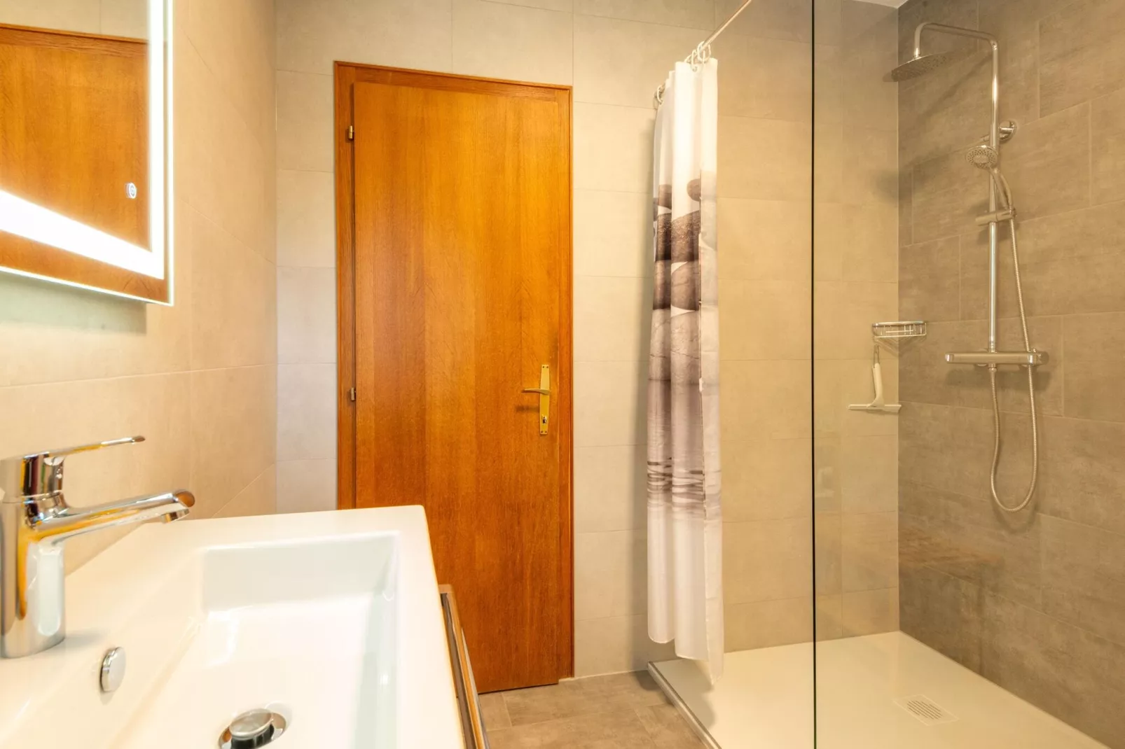 Hof Achenrainer-Bathroom