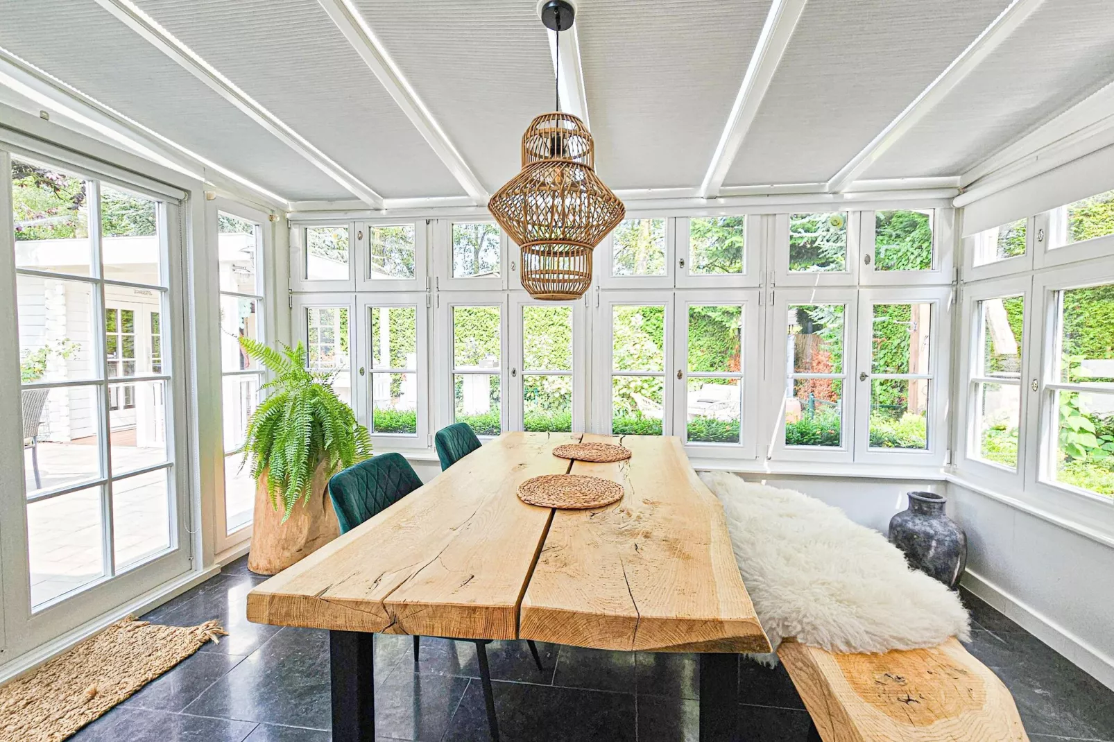 Chalet Kieftveen 2-4pax nr 571 met Jacuzzi-Dining room