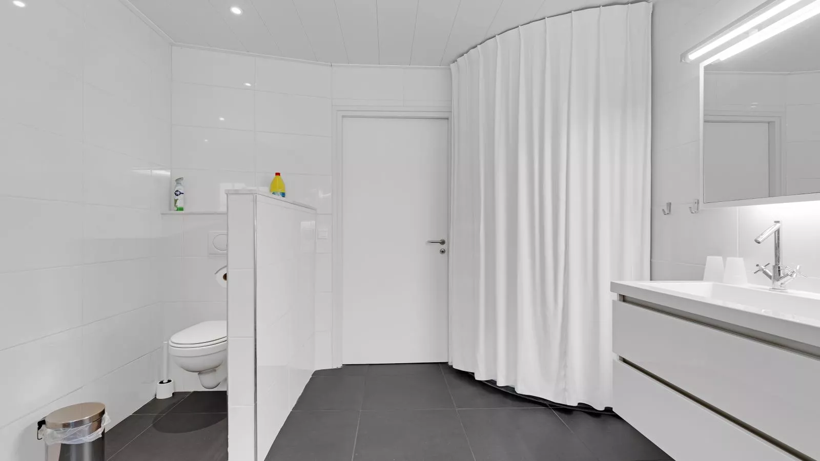 Huis te Lande-Bathroom