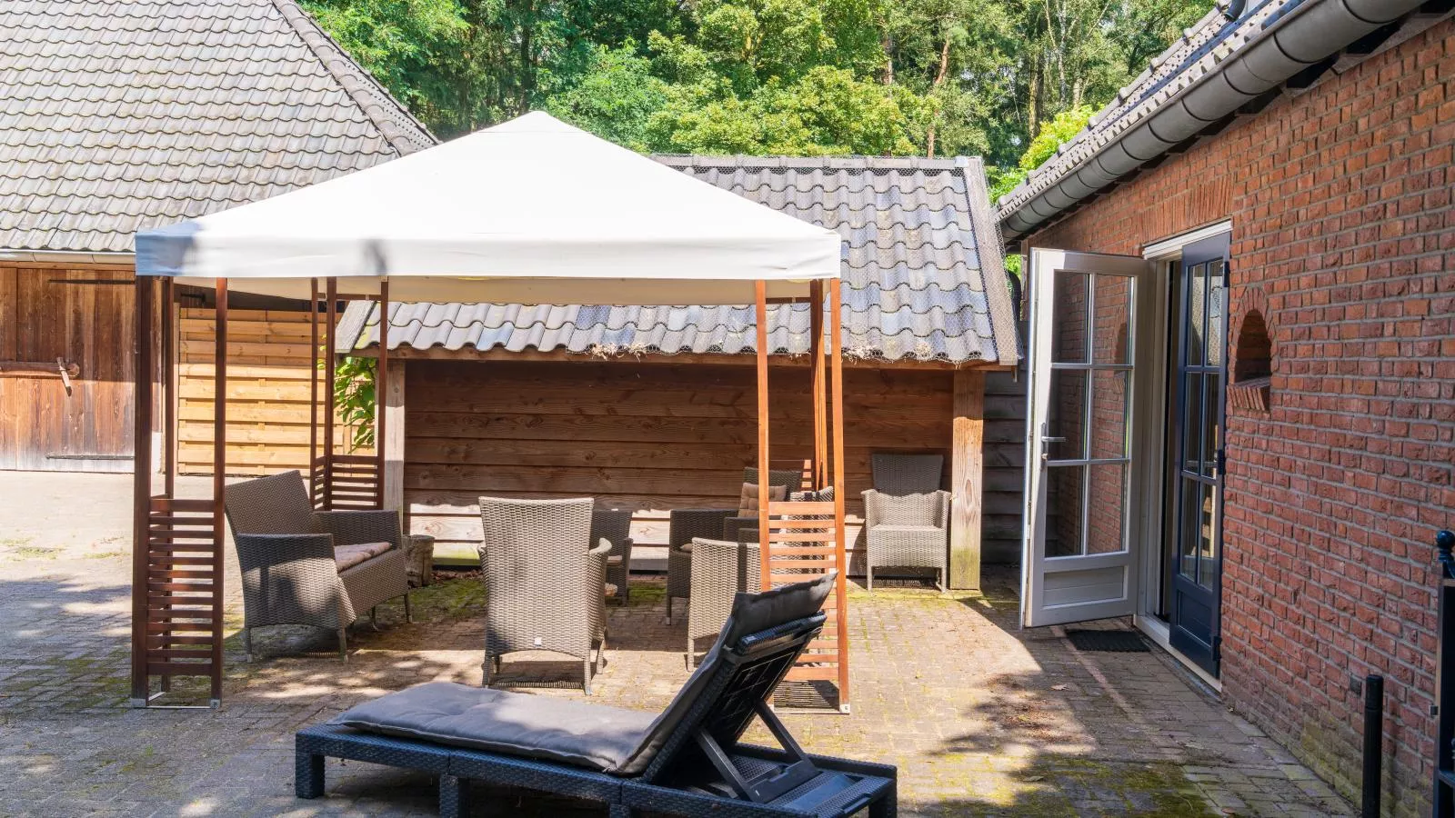 Huis te Lande-Not tagged