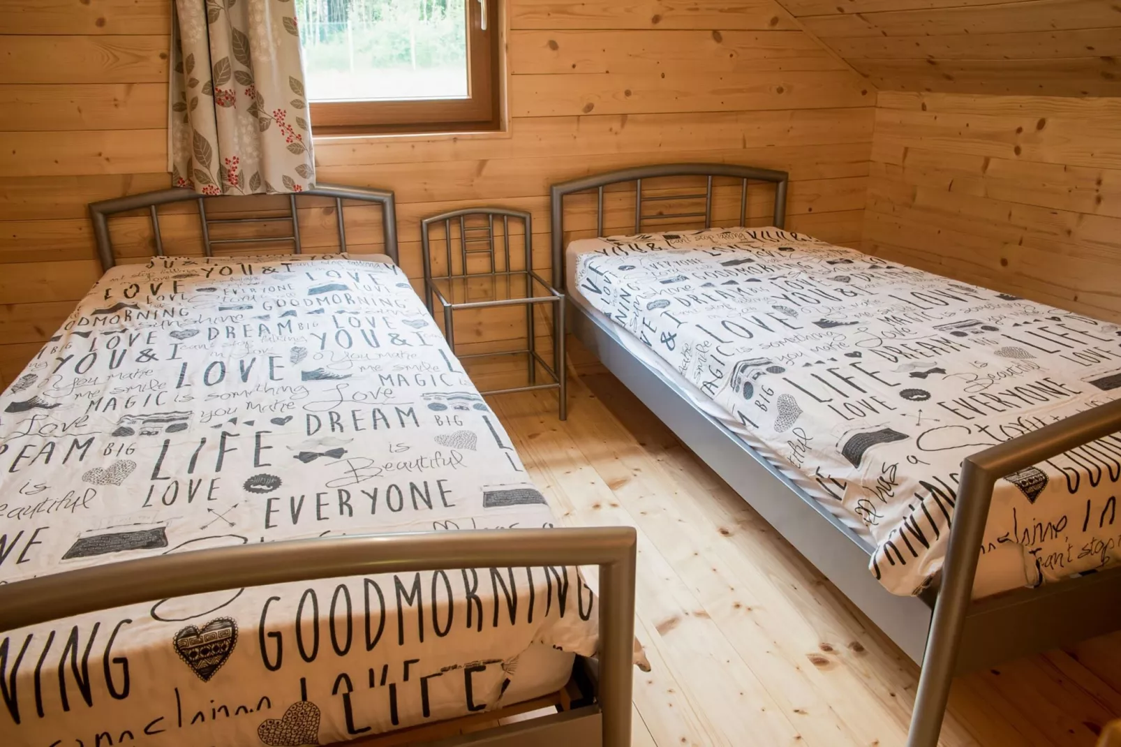 Rogery 64-Bedroom