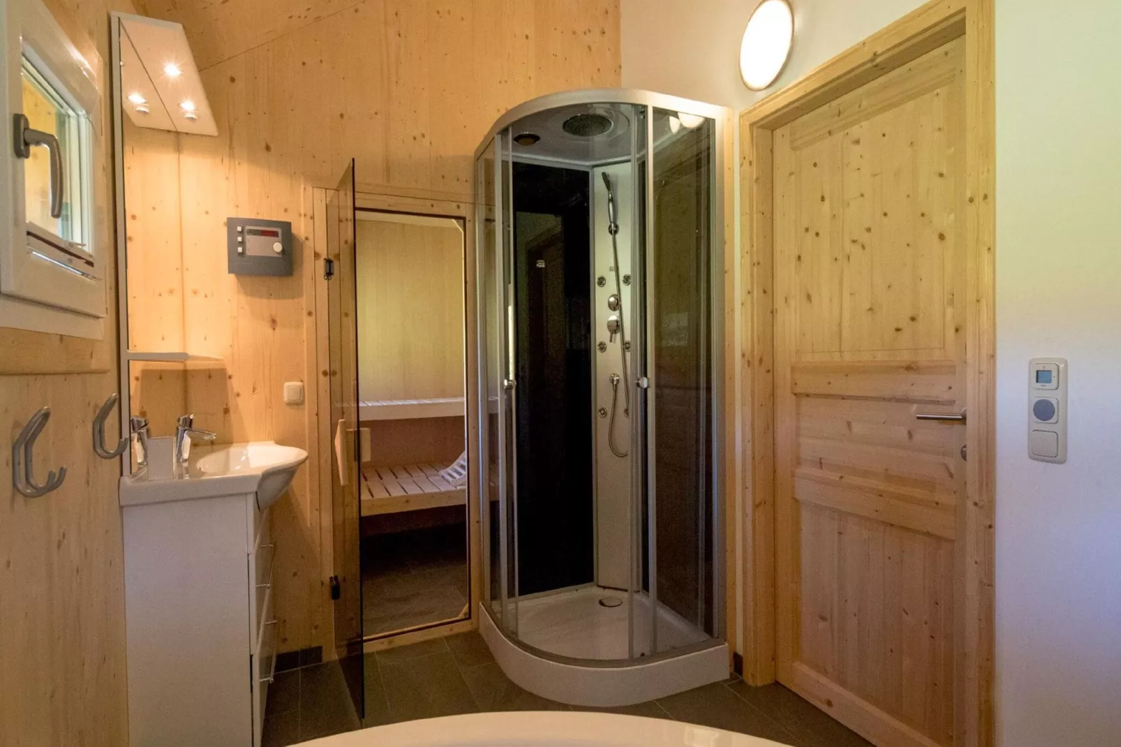 Kreischberg Chalets 27-Bathroom