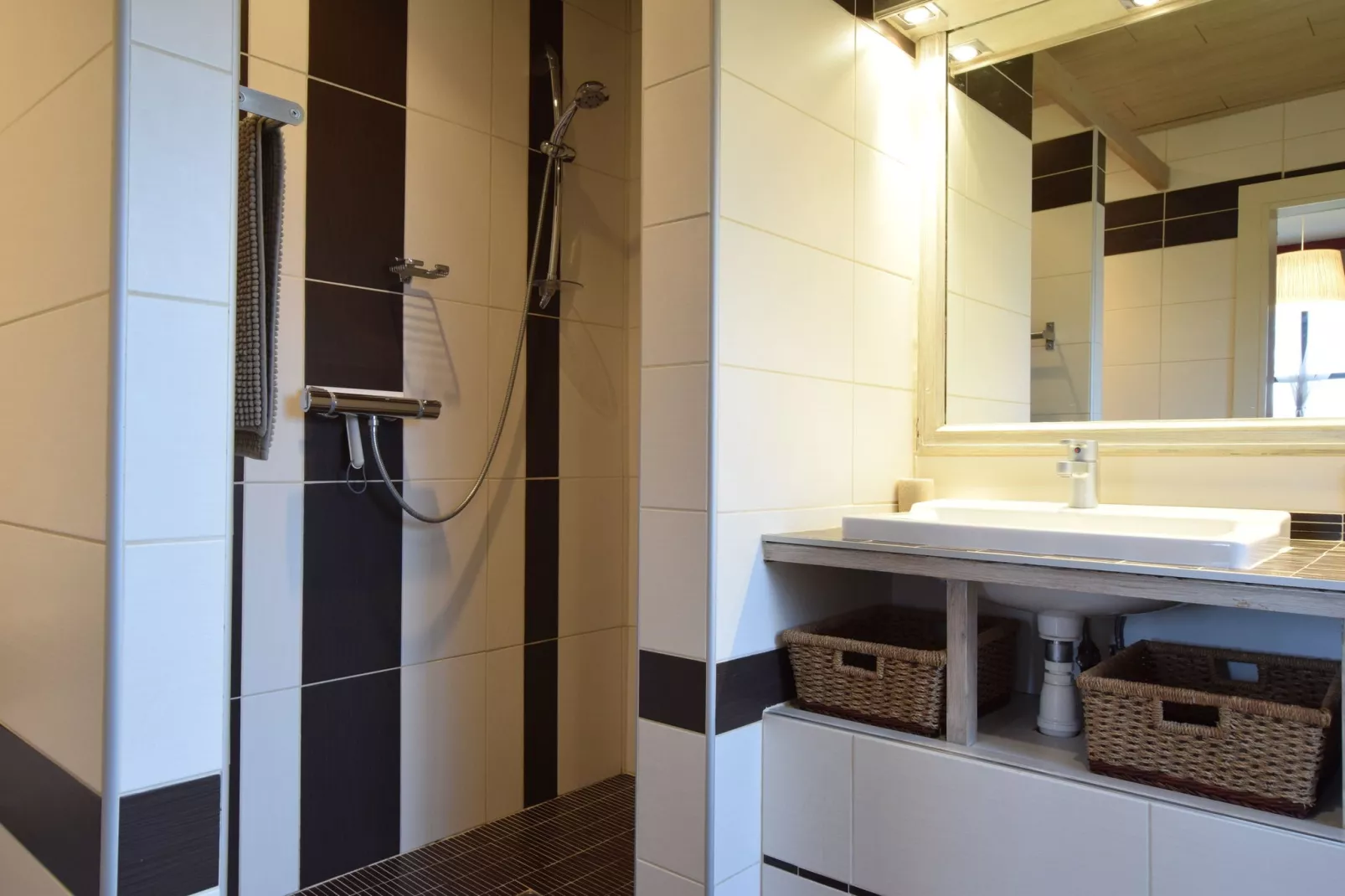 Le Gîte des Grands Prés-Bathroom
