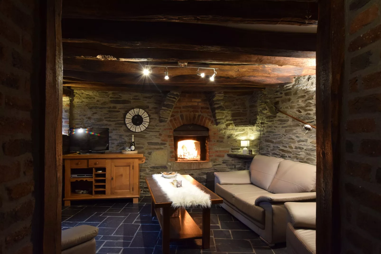 Le Mairlou-Living room
