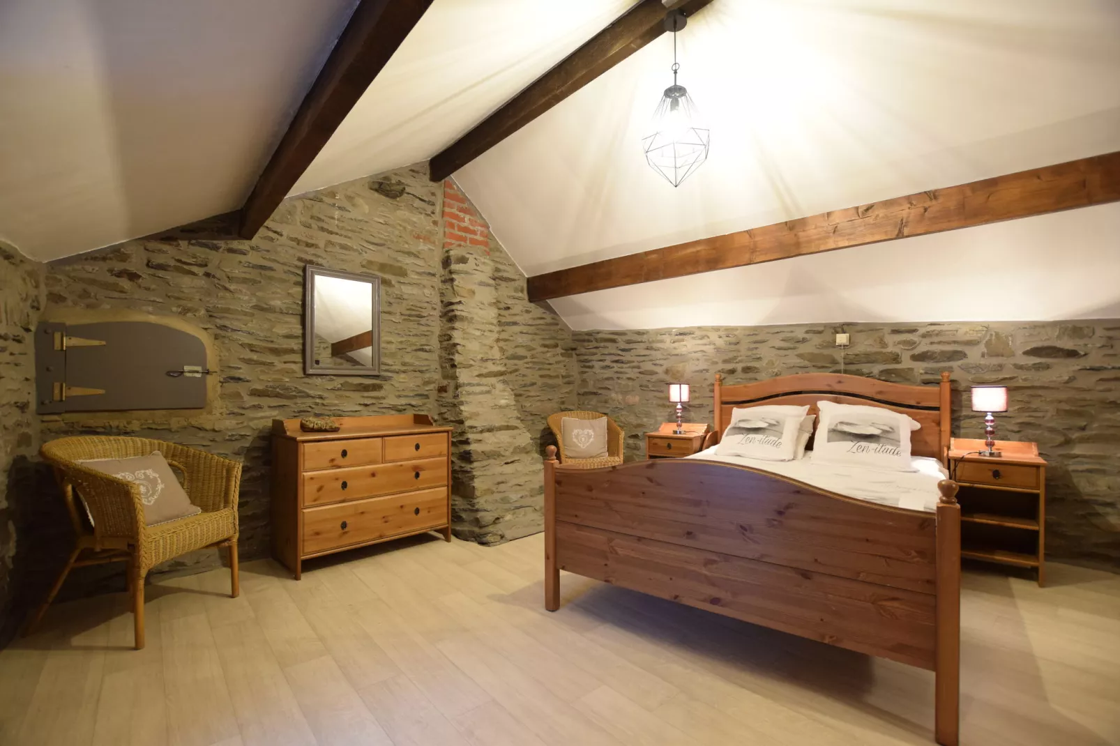 Le Mairlou-Bedroom