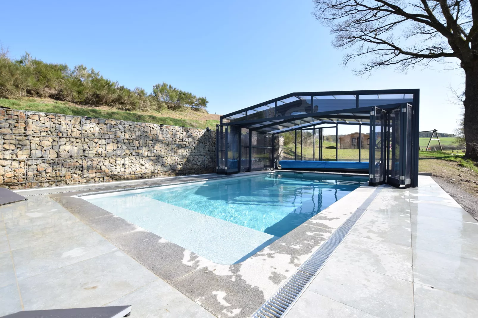 Le Lodge à 8 Brins-Piscine