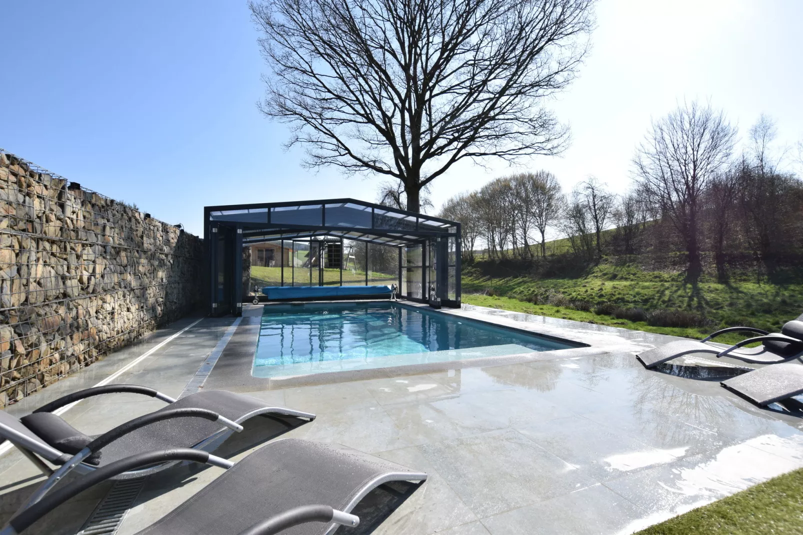 Le Lodge à 8 Brins-Piscine