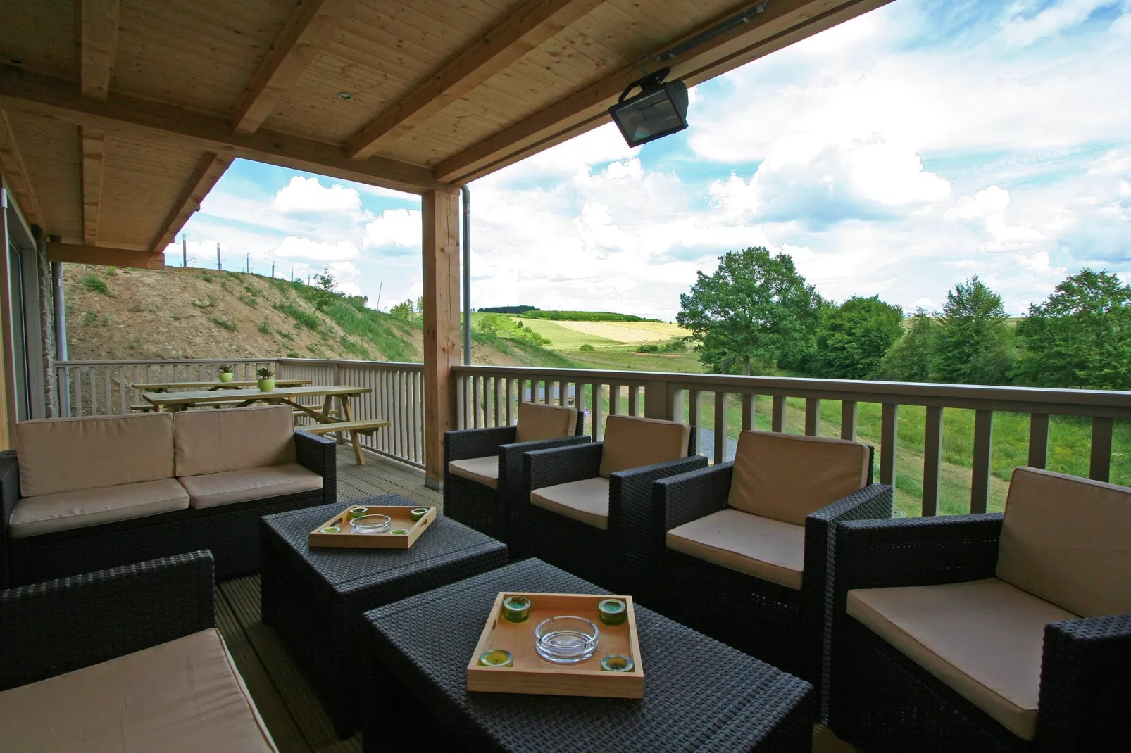 Le Lodge à 8 Brins-Balcon-terrasse