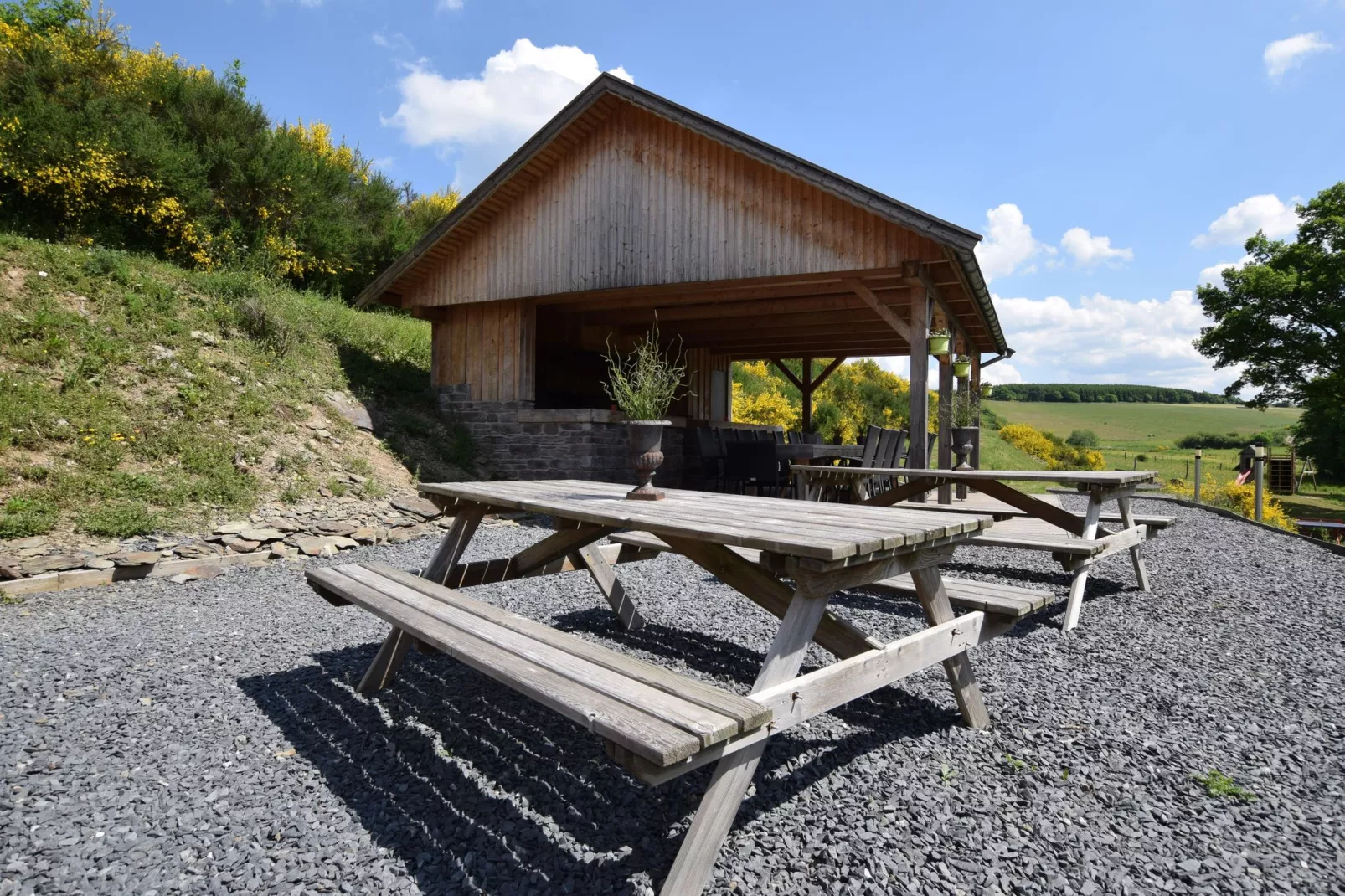 Le Lodge à 8 Brins-Jardin d'été