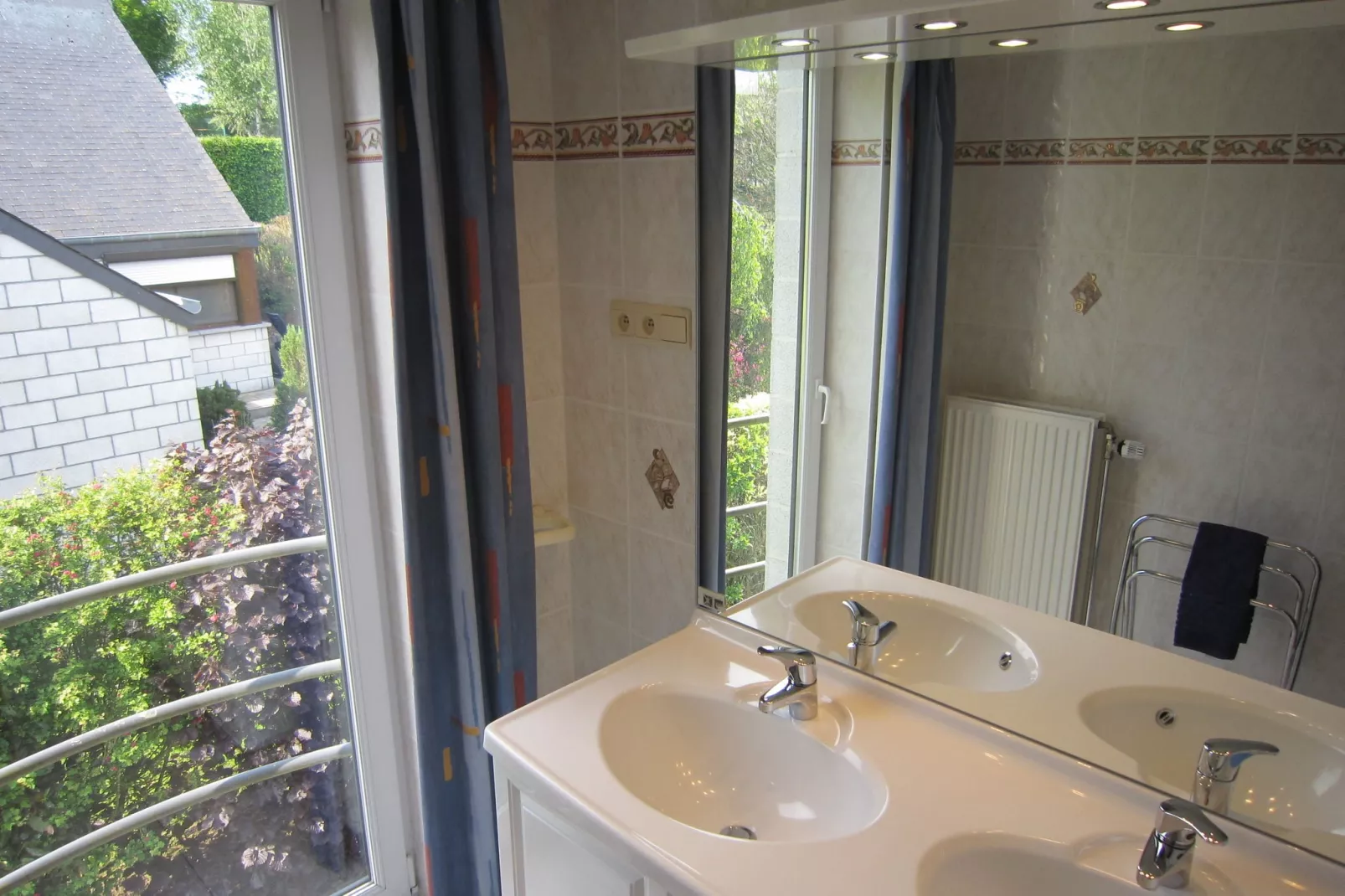 Gite du Courteroye 6 pax-Bathroom