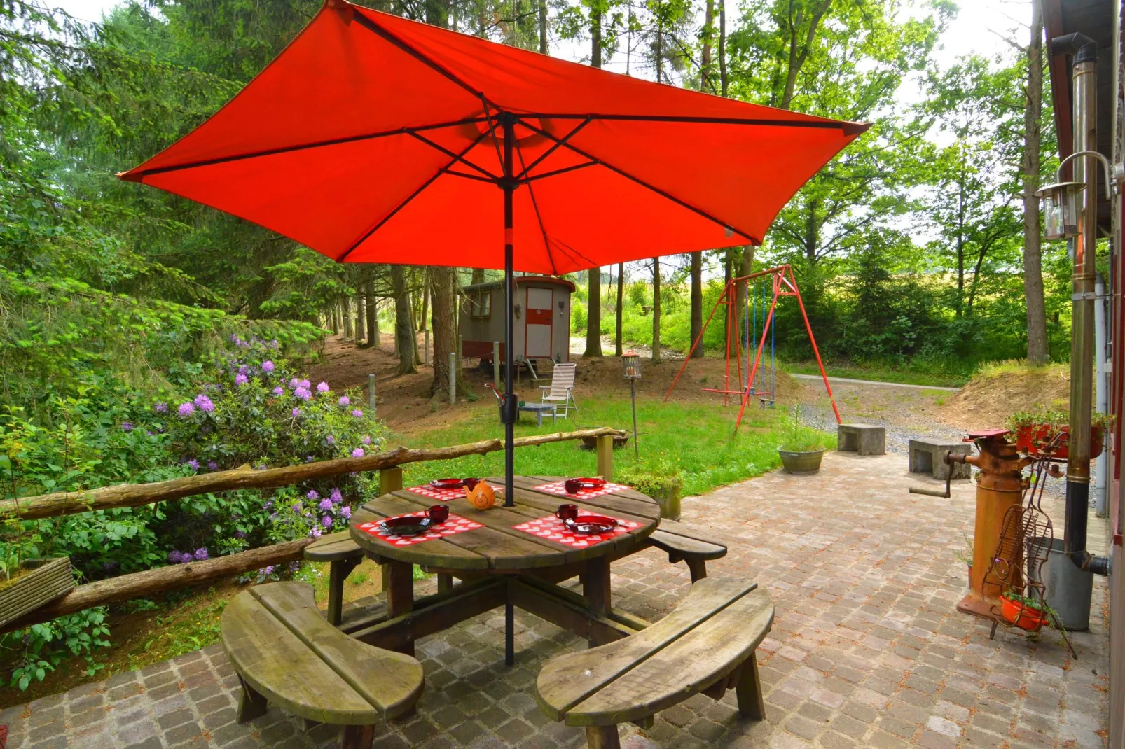 Al Fontain des Flons-Gardens summer