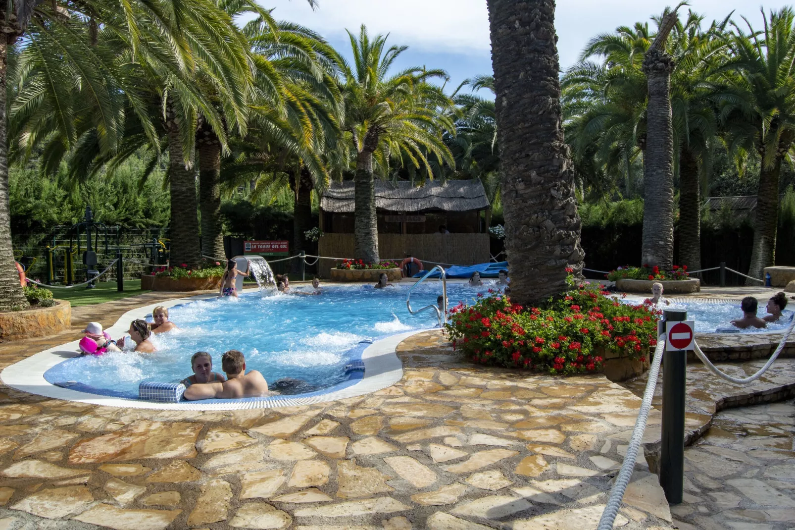Torre del Sol Tent Pagan-Pool
