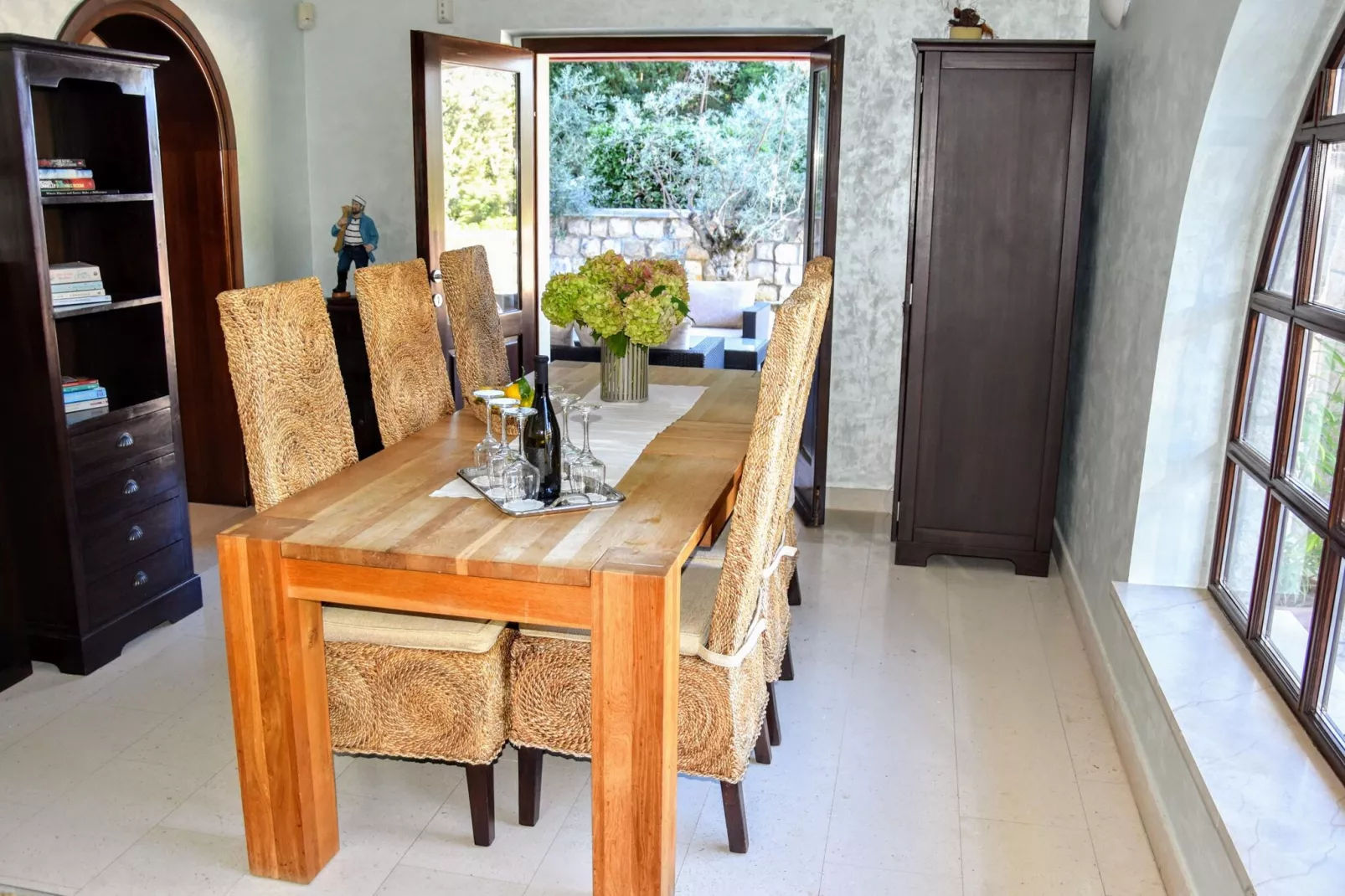 Villa Franica-Dining room