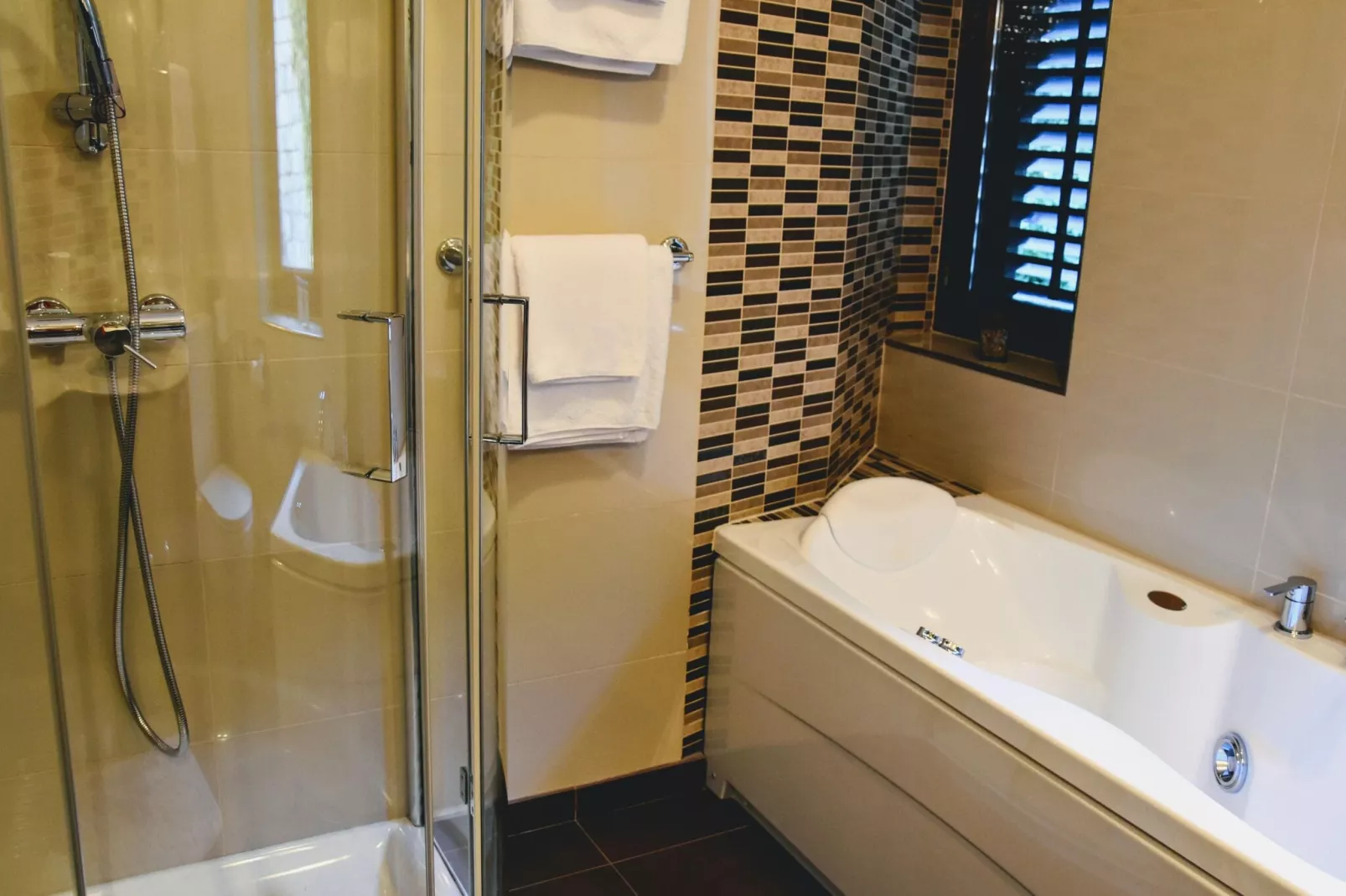 Villa Franica-Bathroom