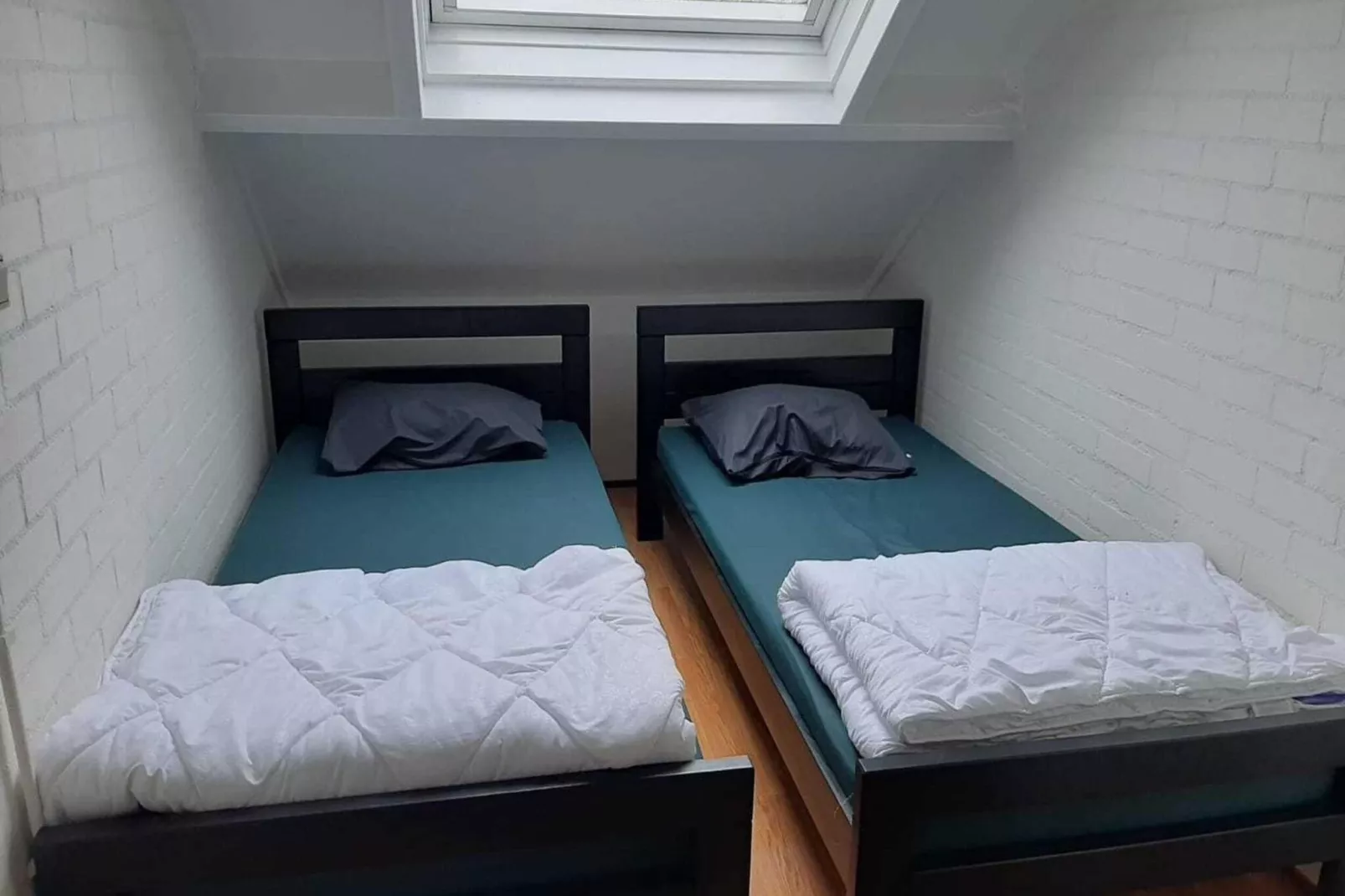 Schoneveld 121 Duinroos Breskens-Bedroom