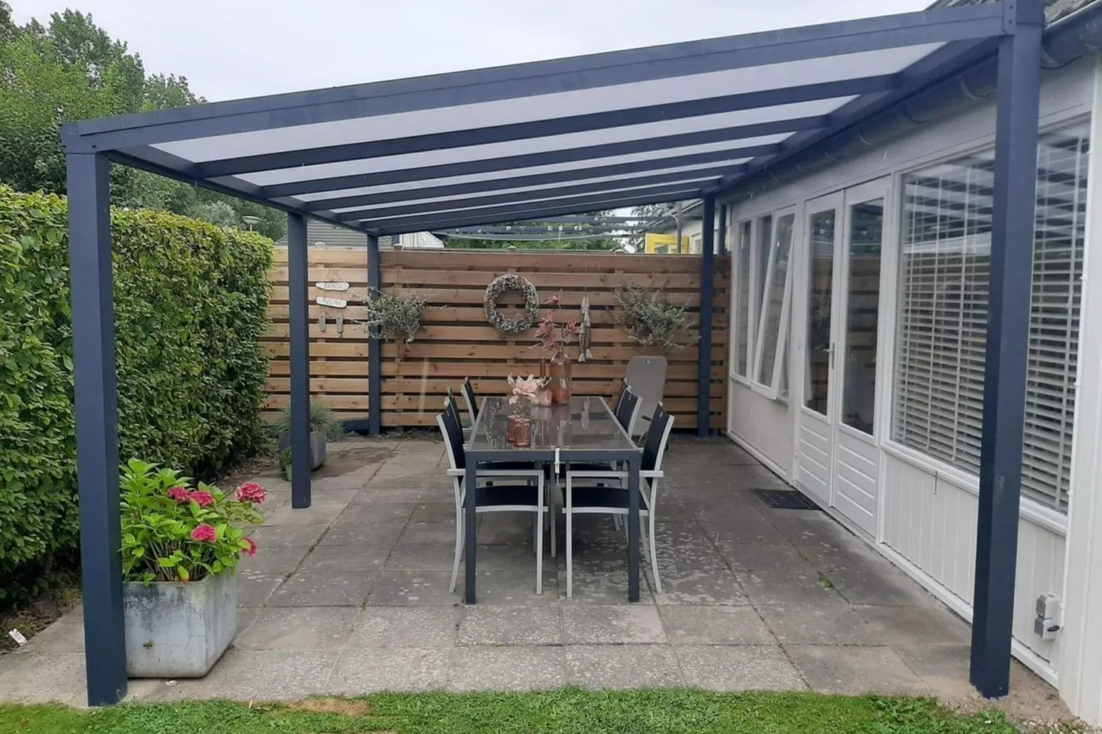 Schoneveld 121 Duinroos Breskens-Terrace balcony