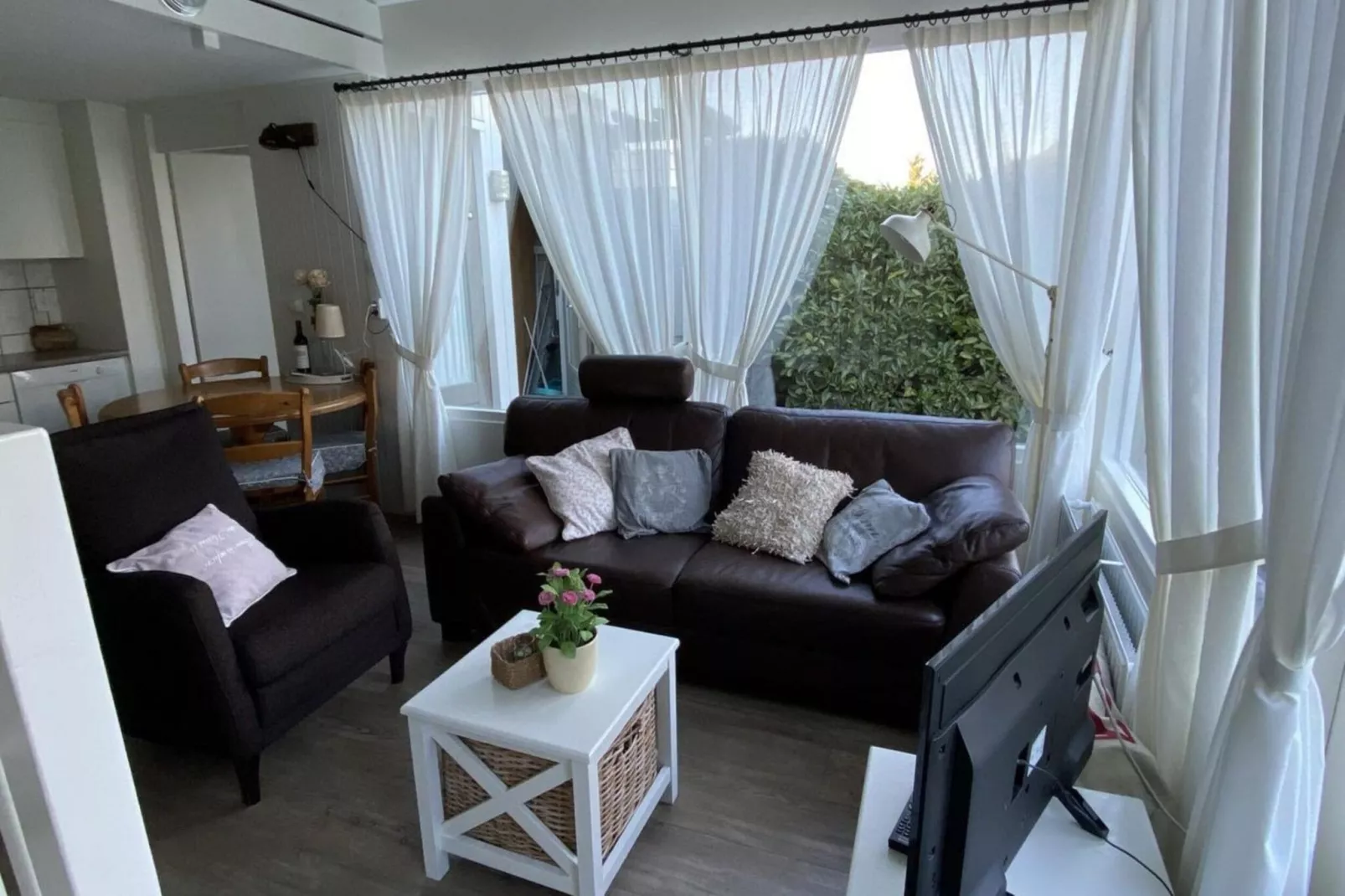 Schoneveld 183 Duinroos Breskens-Living room