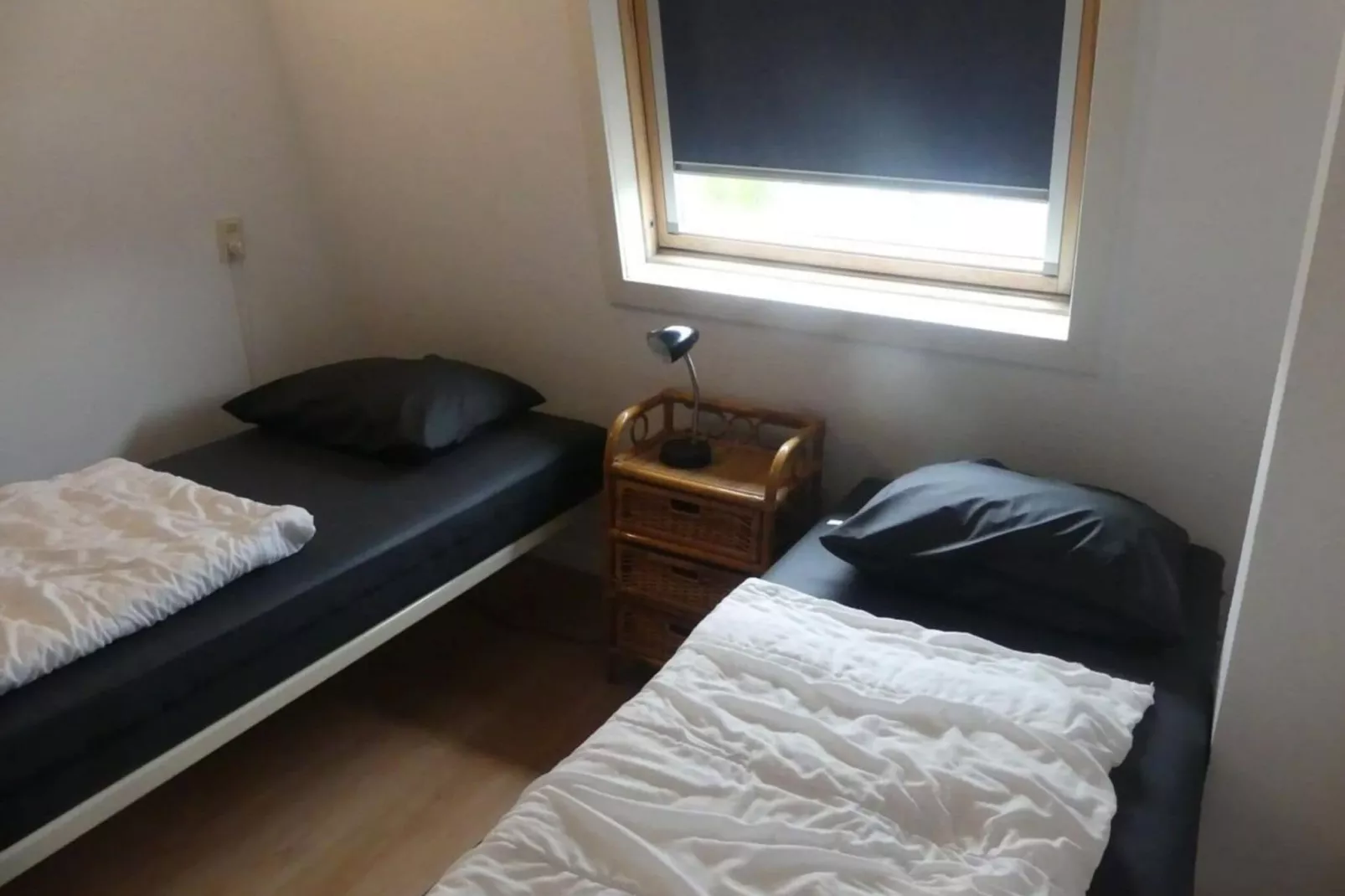 Schoneveld 32 Zeester Breskens-Bedroom