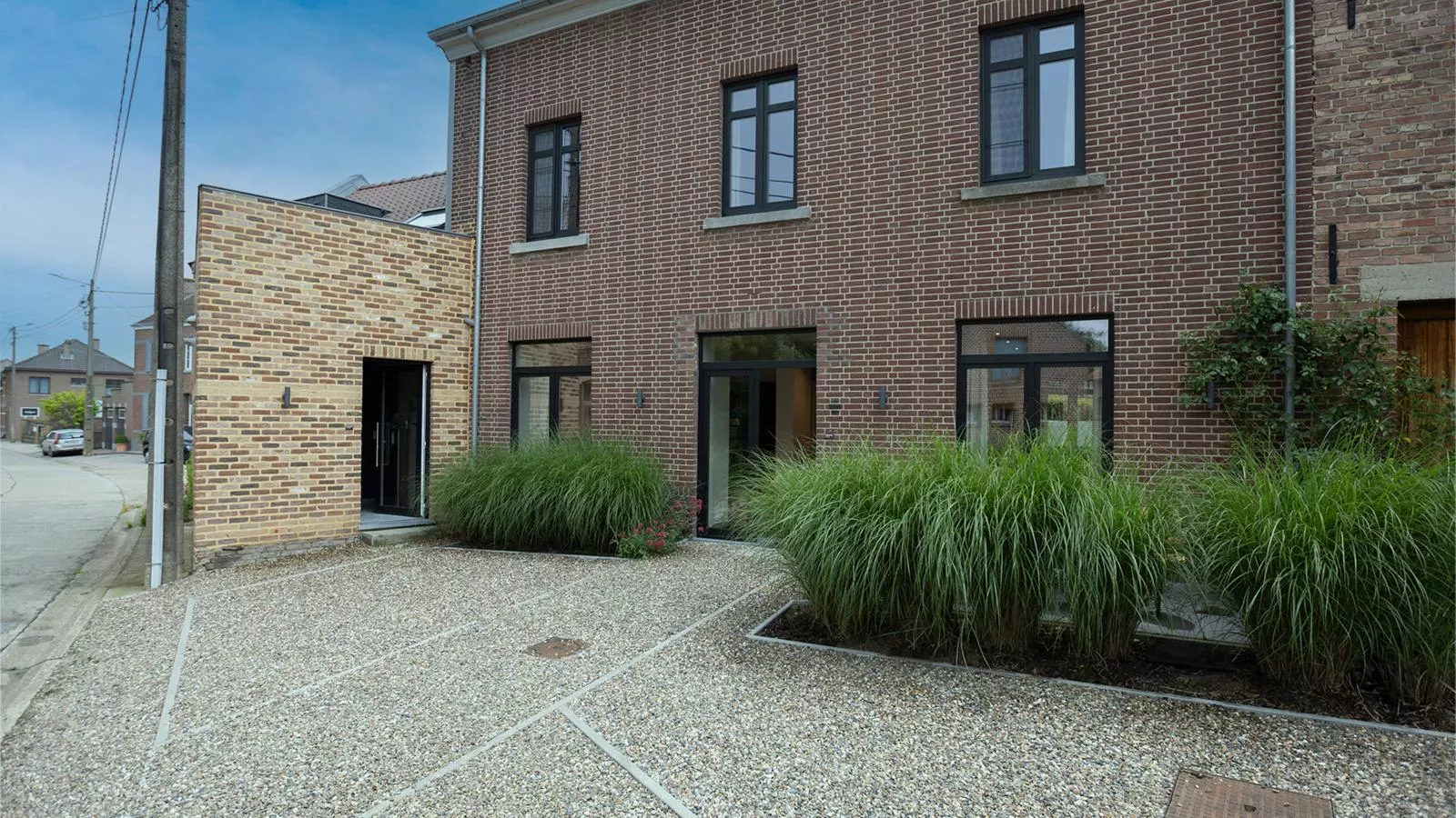 Woonhuys-Exterior summer