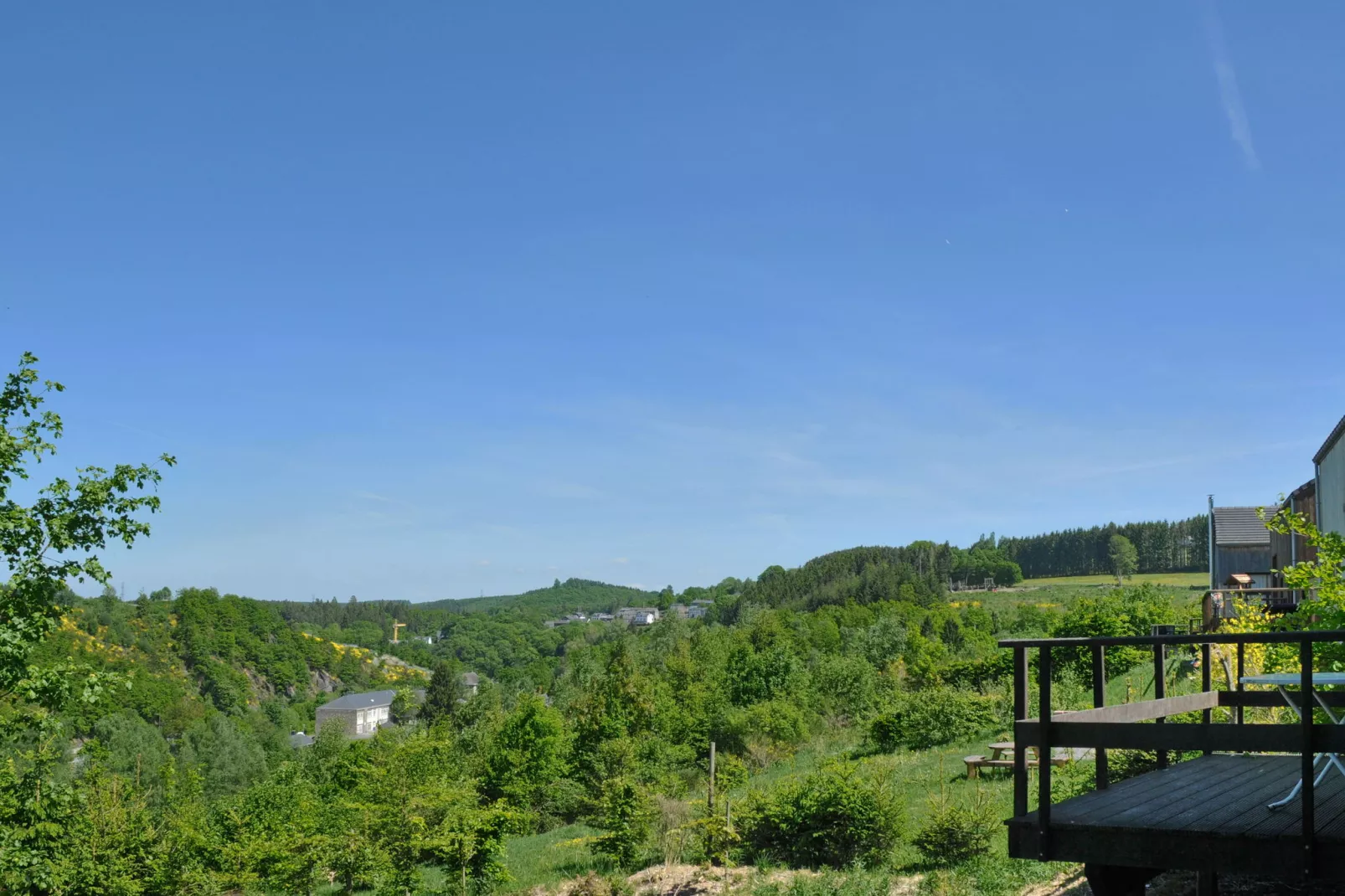 Jardin de l'Ourthe 22-View summer