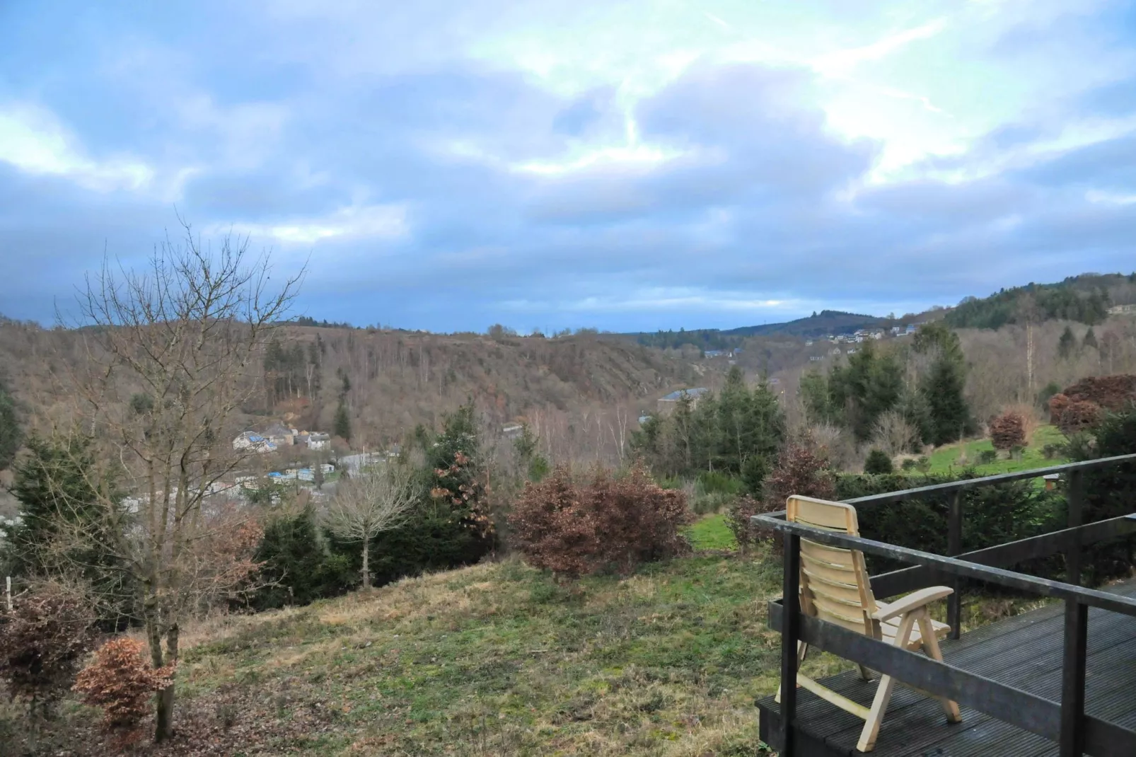 Jardin de l'Ourthe 22-View summer