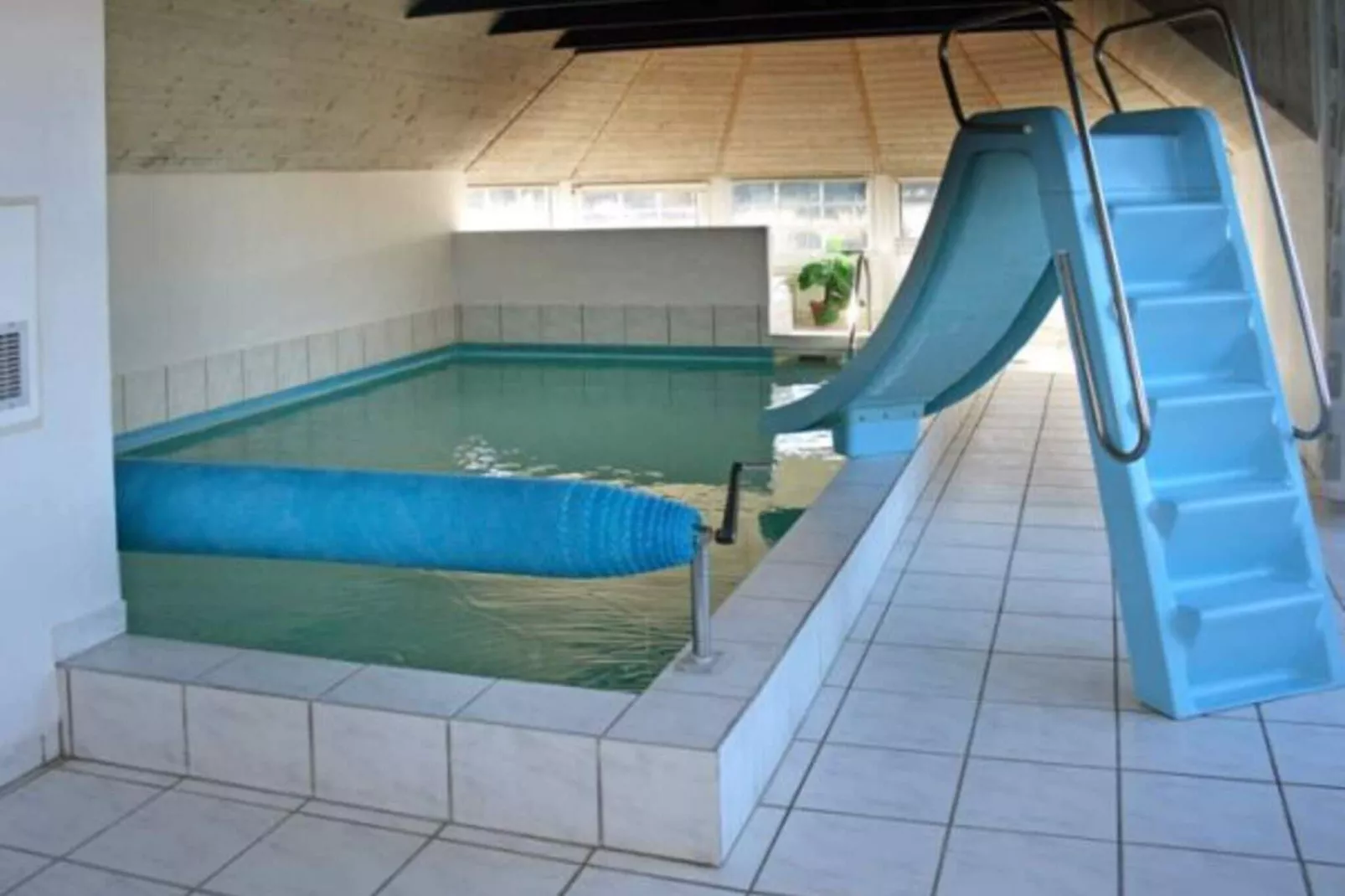 4 Sterne Ferienhaus in Harboøre-Schwimmbad