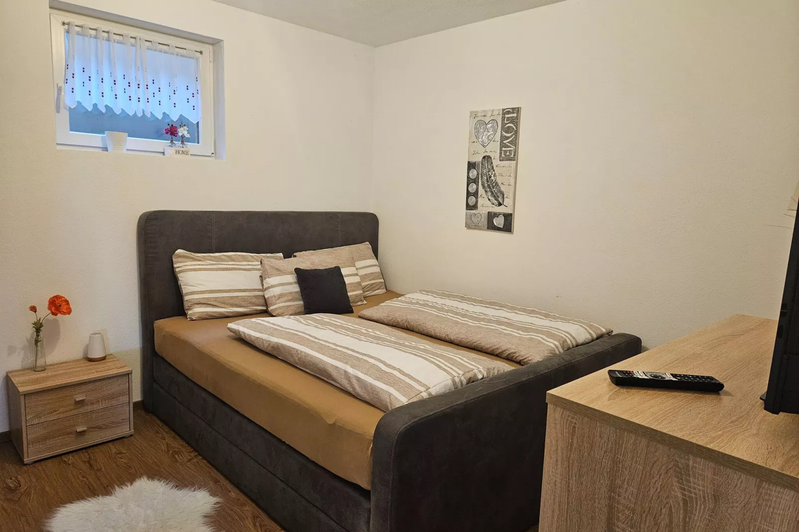 Alpblick Apart-Bedroom