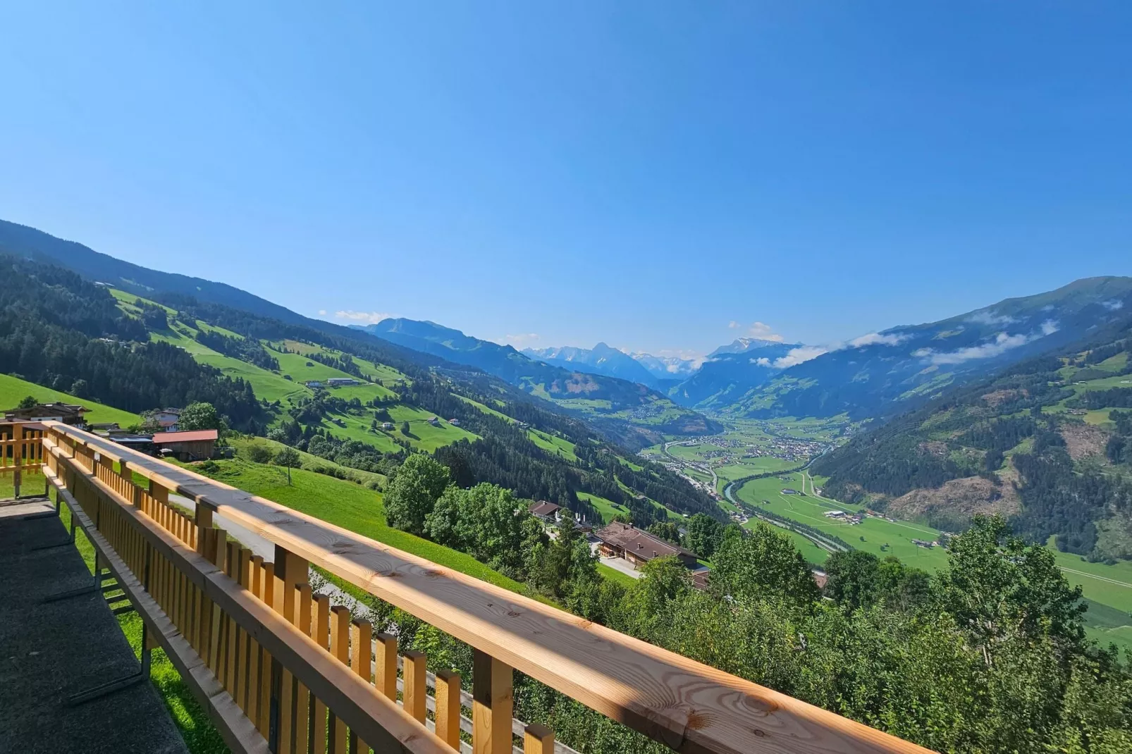 Alpblick Apart-View summer