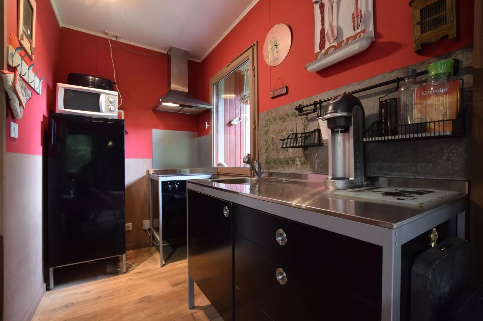 Flons et Roulotte-Kitchen