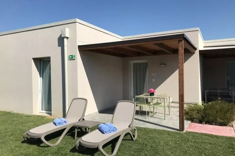 Sisan Family Resort Cisano di Bardolino - App 6 pax-Exterior summer
