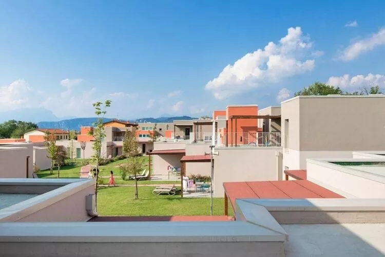 Sisan Family Resort Cisano di Bardolino - App 6 pax-Exterior summer