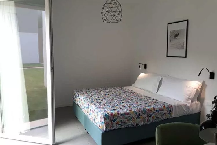 Sisan Family Resort Cisano di Bardolino - App 6 pax-Bedroom