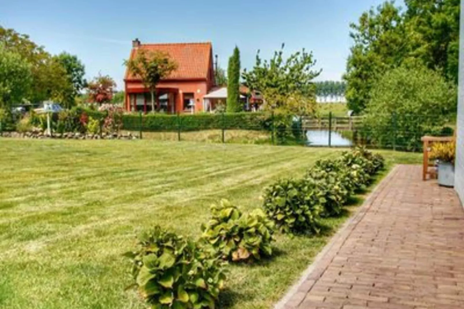 Tragel 37 Schoondijke-Jardin d'été