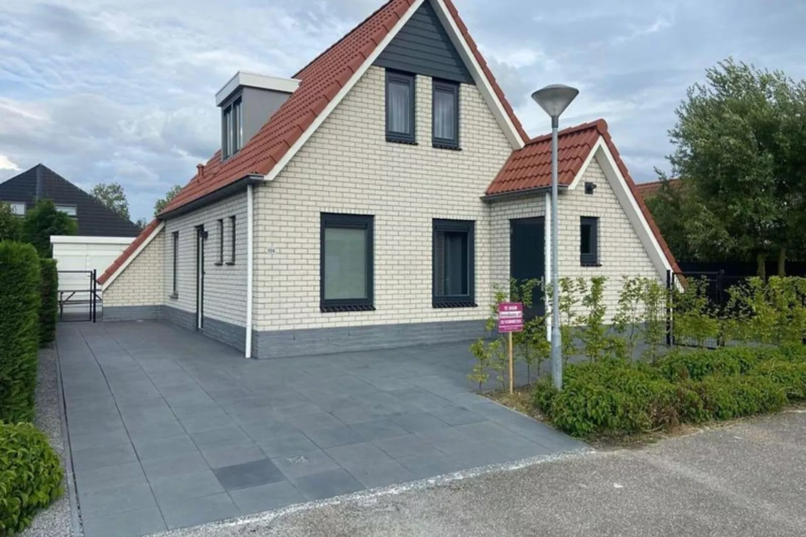 Schoneveld 114 Zeemeeuw Breskens-Exterior summer