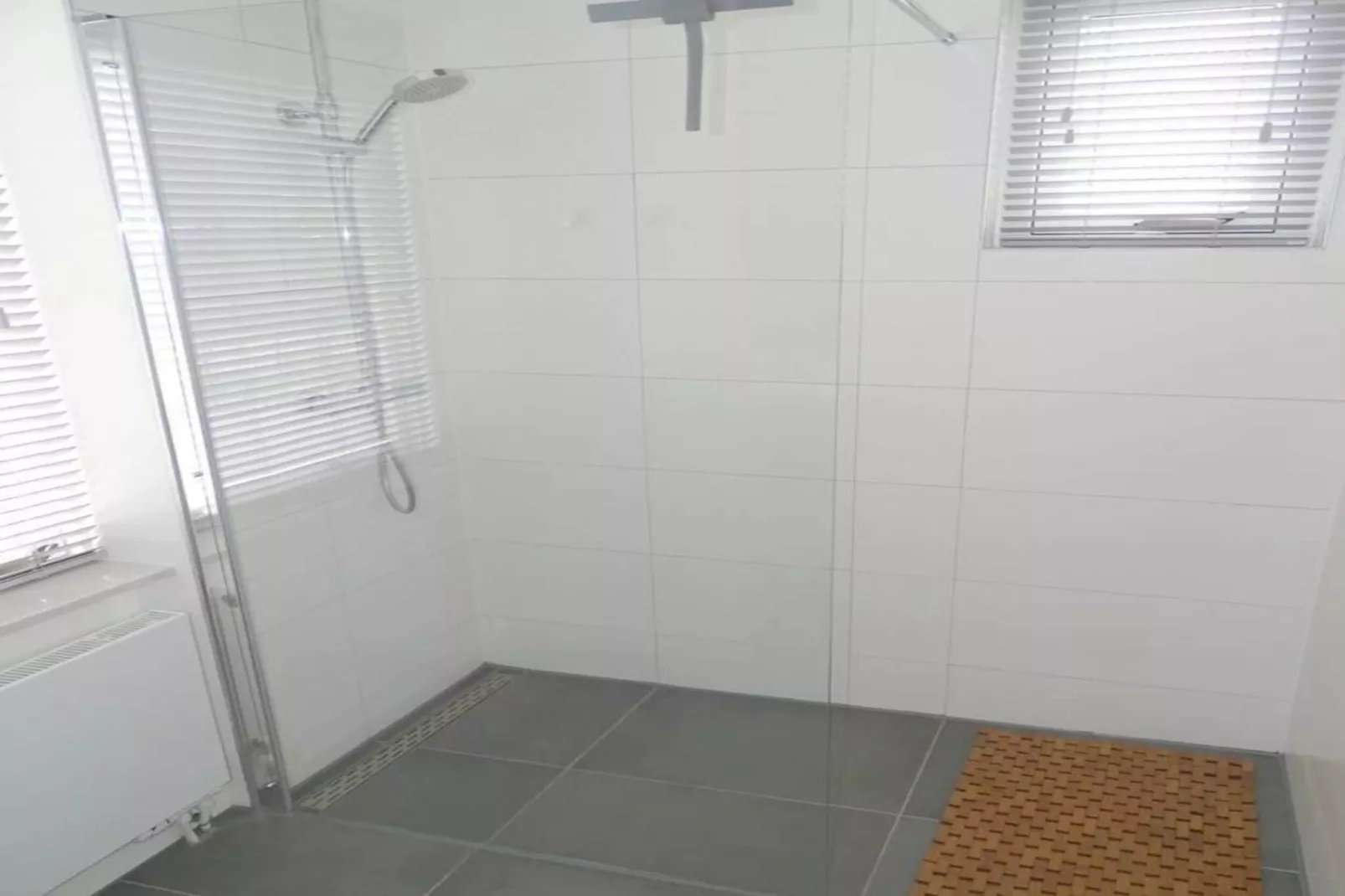 Schoneveld 114 Zeemeeuw Breskens-Bathroom