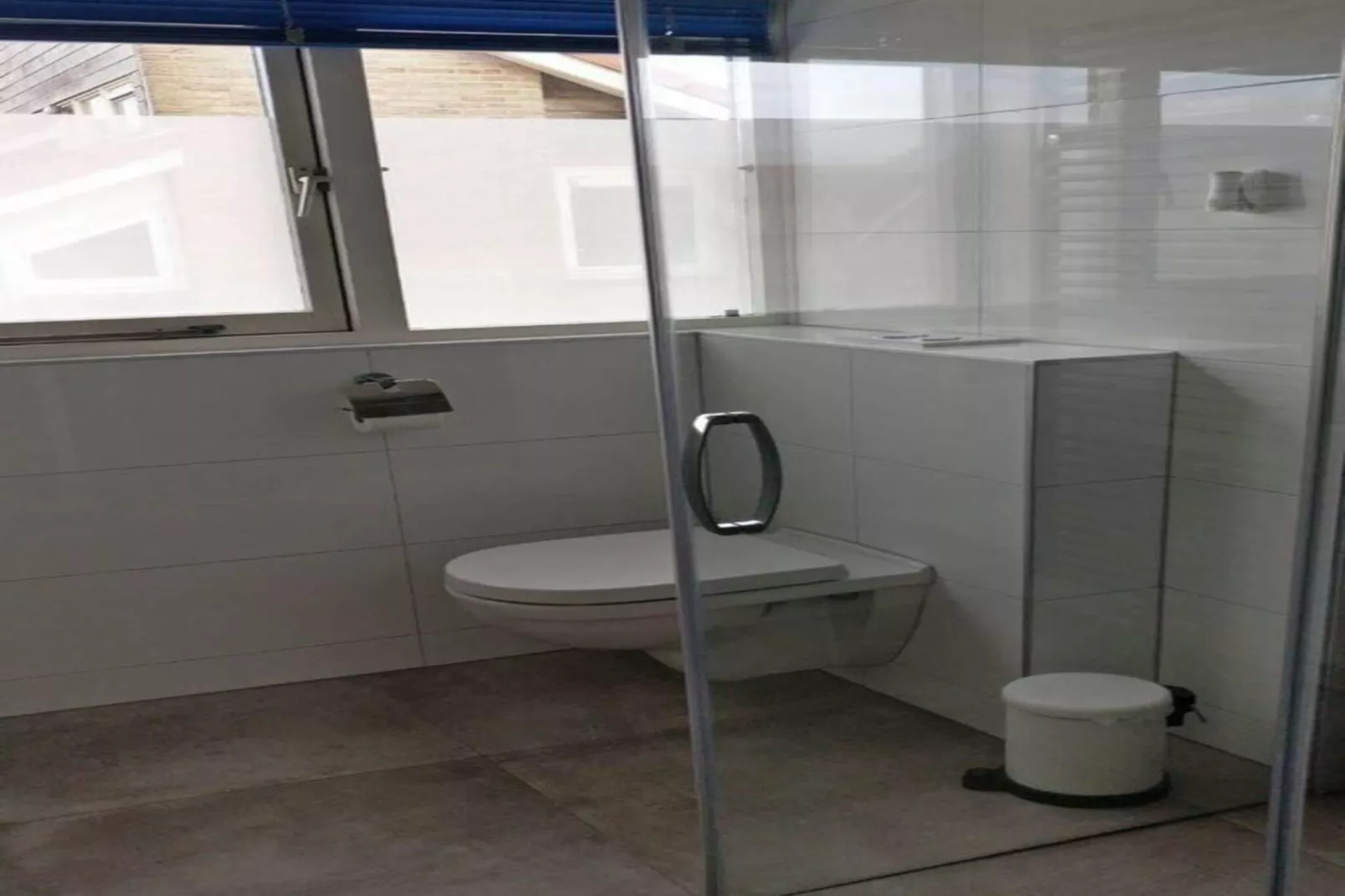 Scheldeveste 101 Zwin Breskens-Bathroom