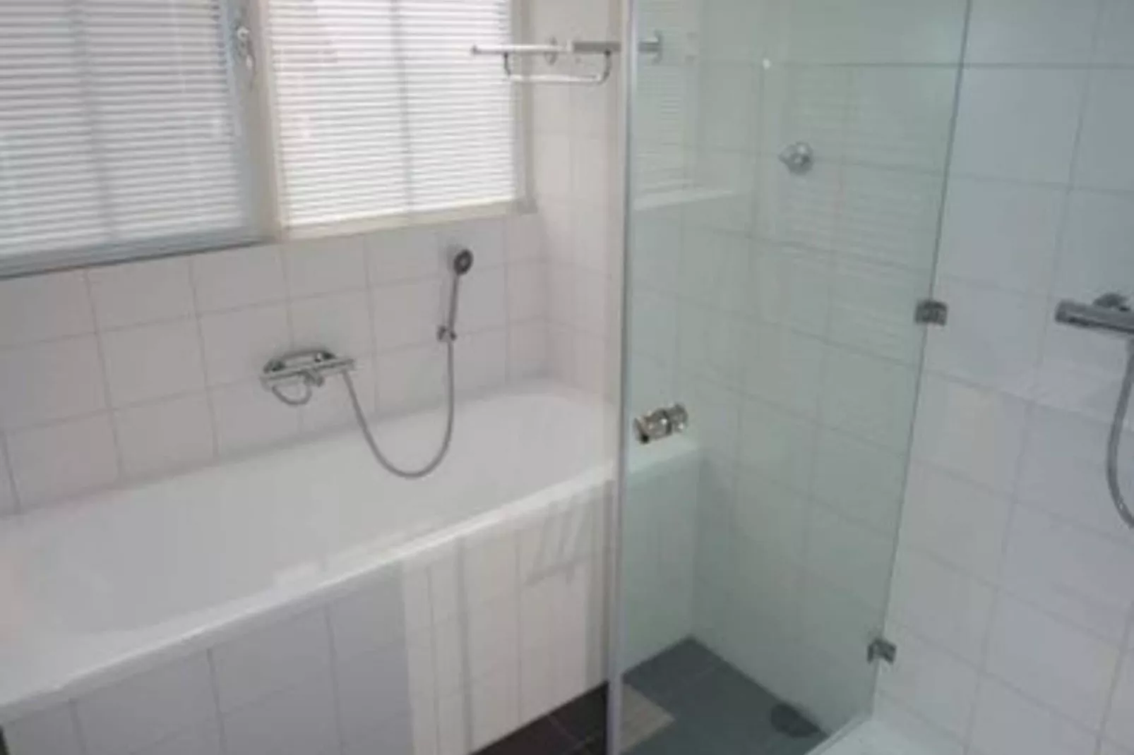 Landgoed de Lente 28 Tulp Breskens-Bathroom