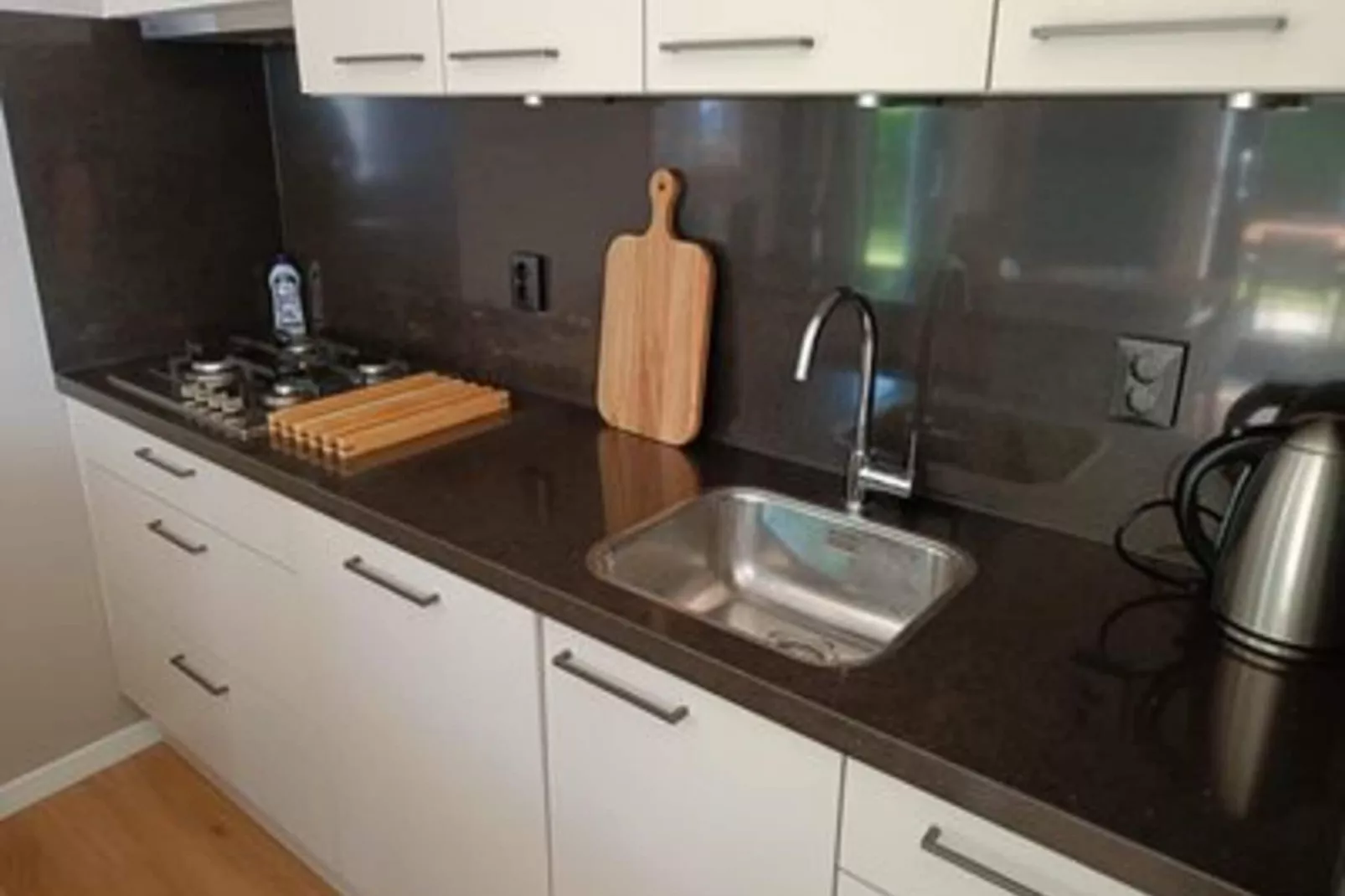 Schoneveld 124 Zeemeeuw Breskens-Kitchen