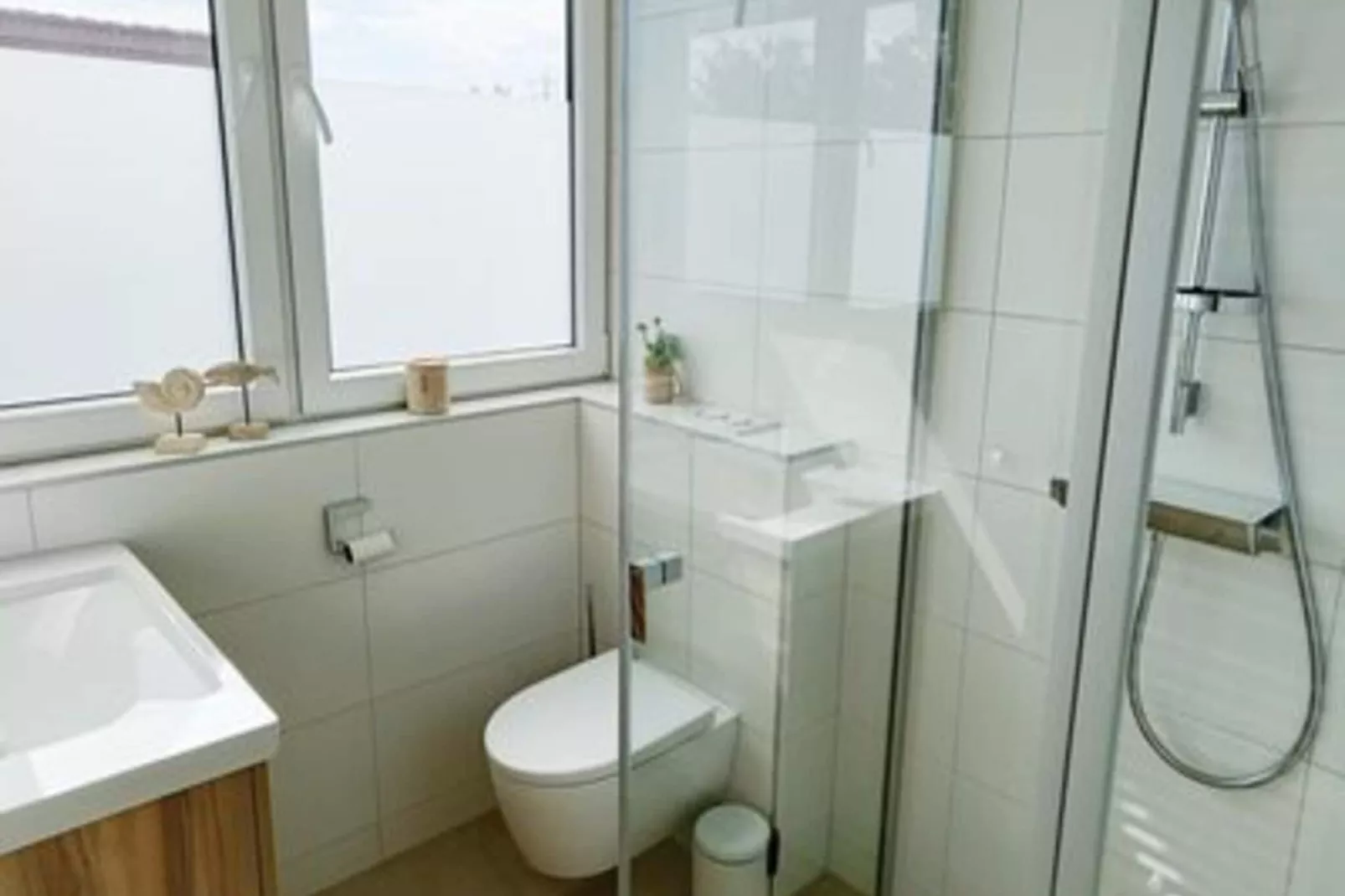 Schoneveld 124 Zeemeeuw Breskens-Bathroom