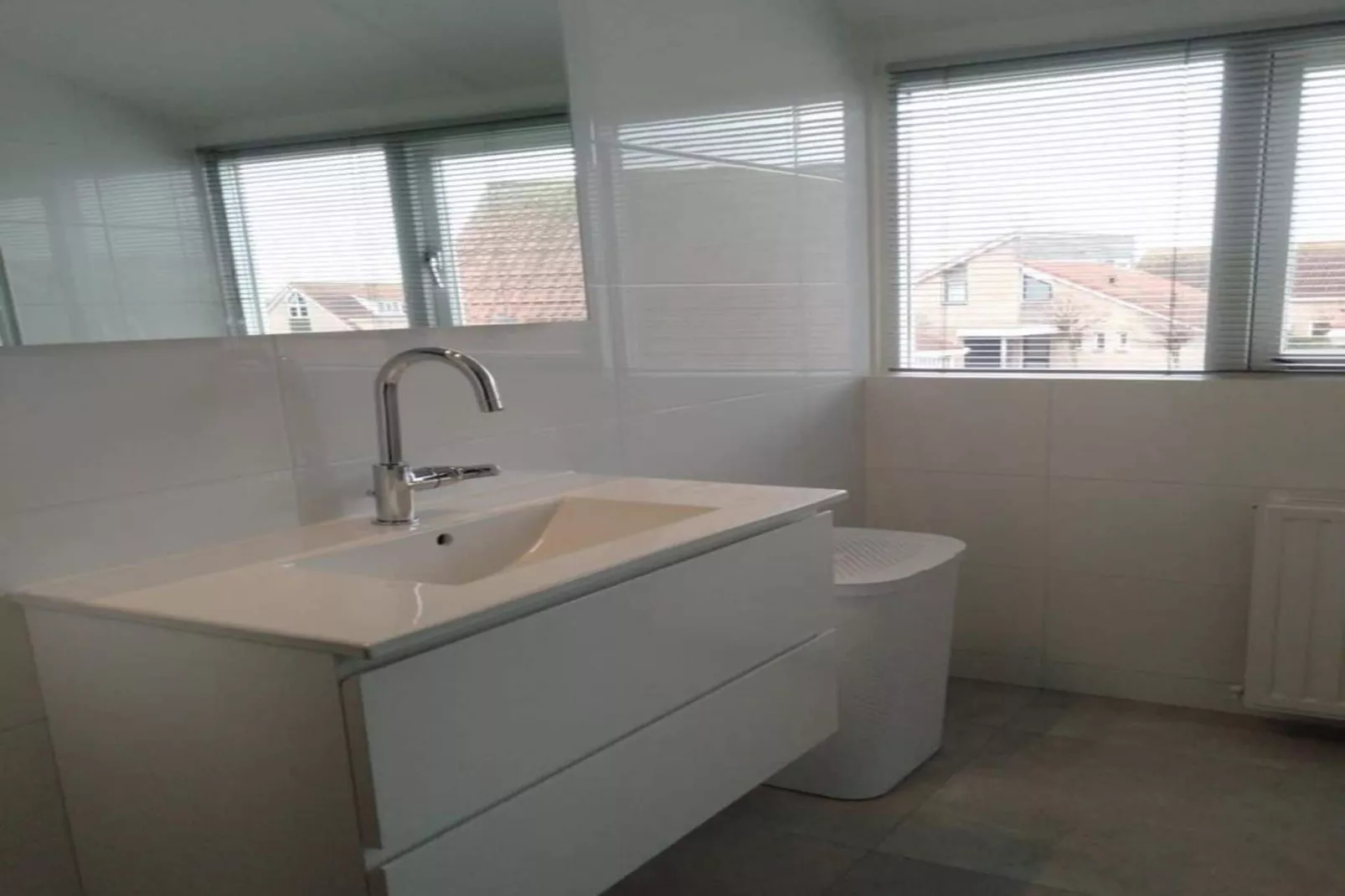 Scheldeveste 118 Zwin Breskens-Bathroom