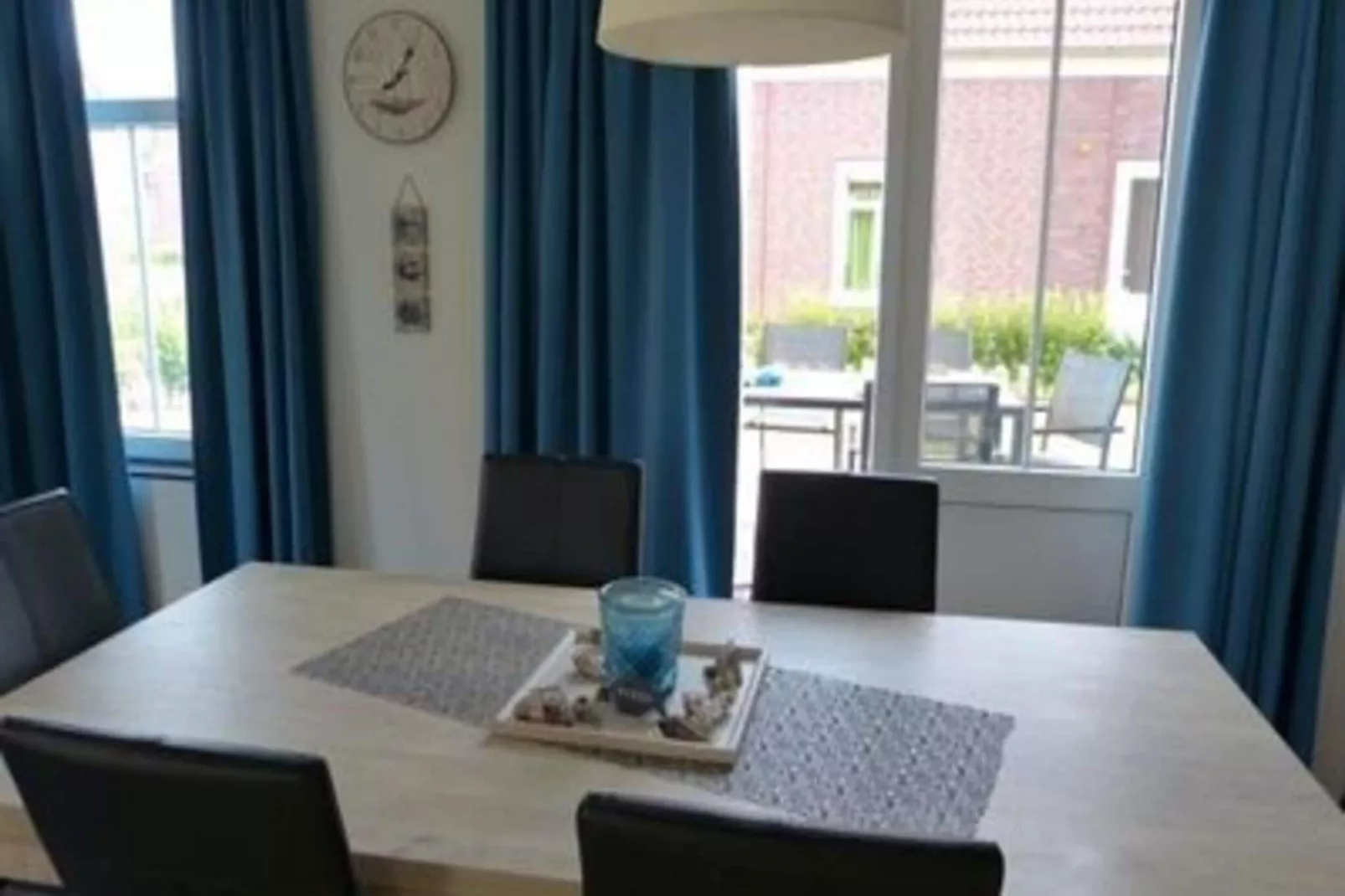 Landgoed de Lente 30 Tulp Breskens-Dining room