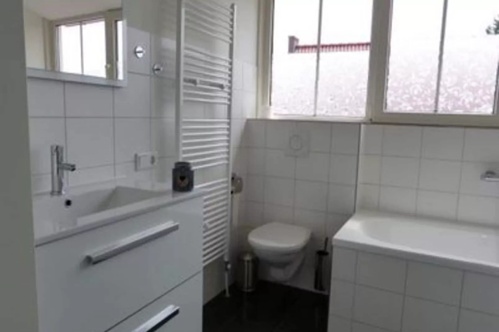 Landgoed de Lente 30 Tulp Breskens-Bathroom