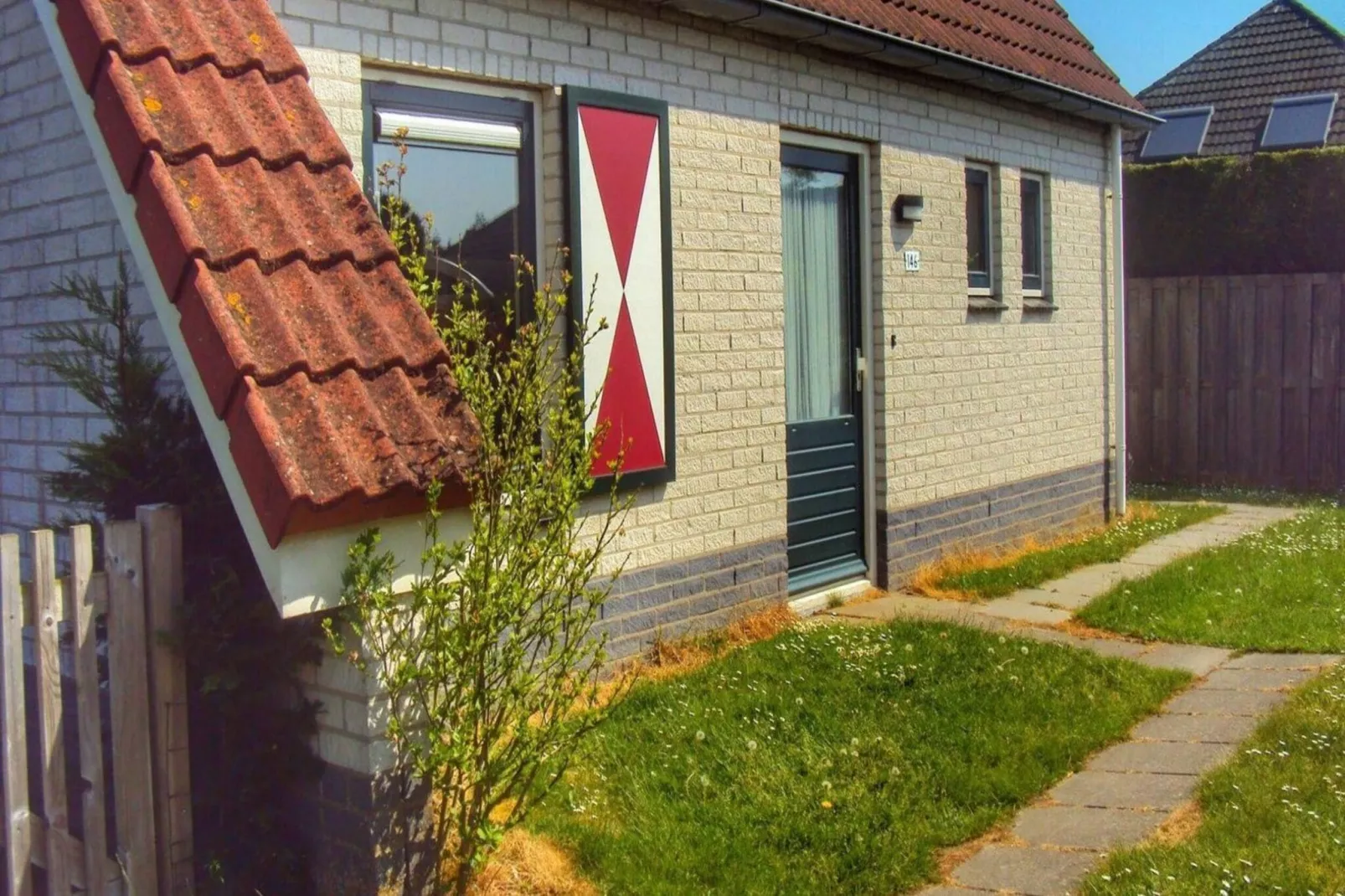 Schoneveld 146 Zeemeeuw Breskens-Exterior summer