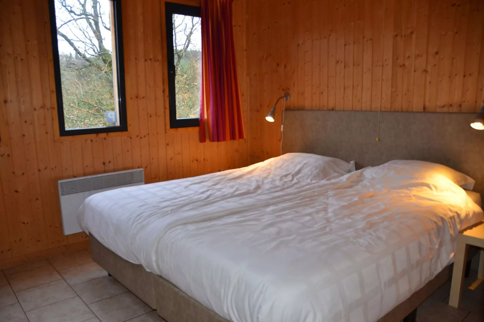Les Jardins de l'Ourthe 8-Bedroom