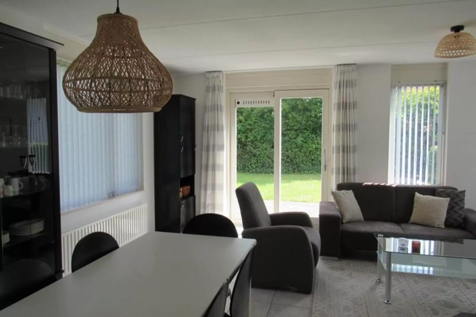 Schoneveld 325 Stern Breskens-Living room