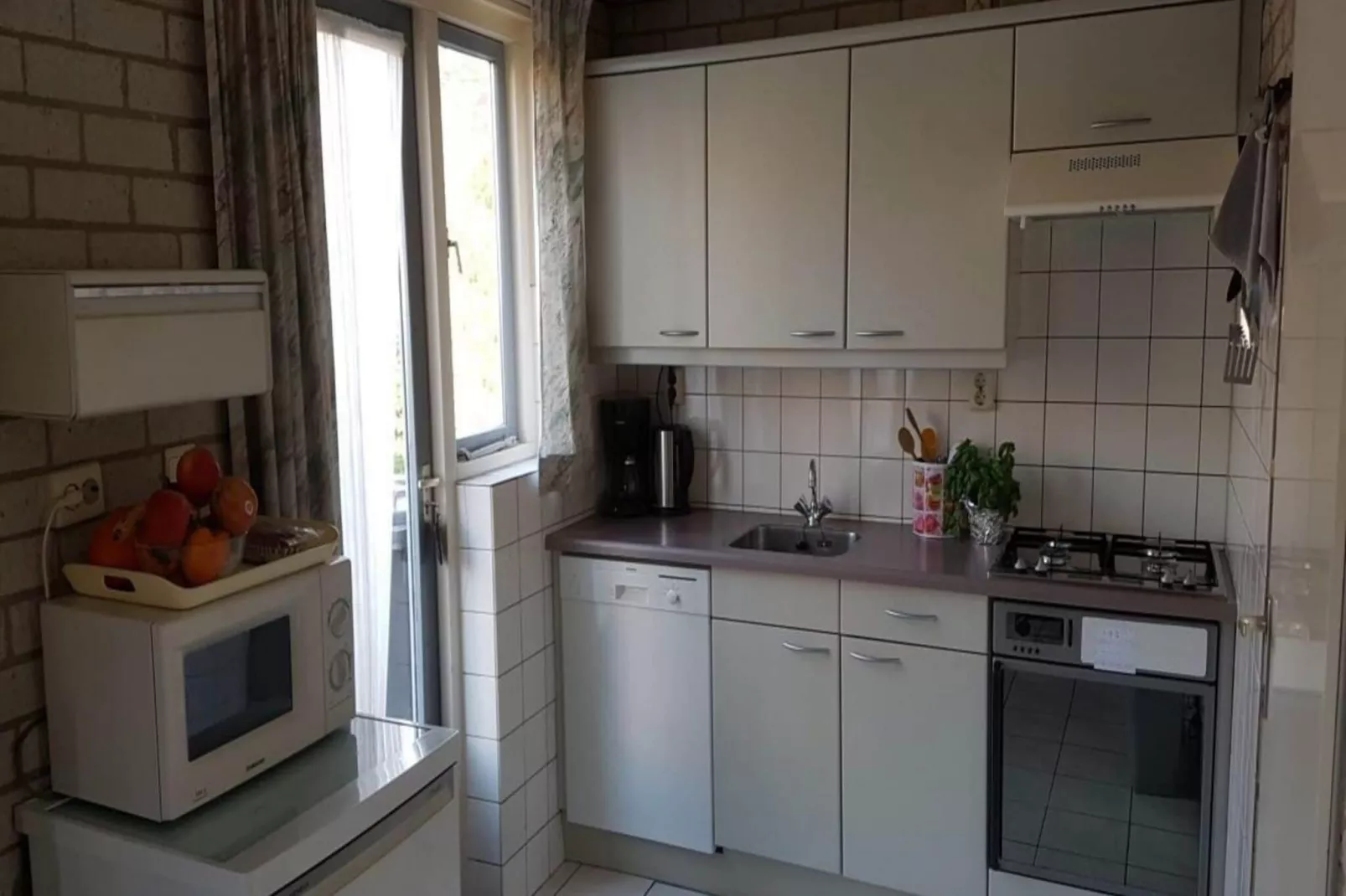 Schoneveld 353 Strandparel Breskens-Kitchen