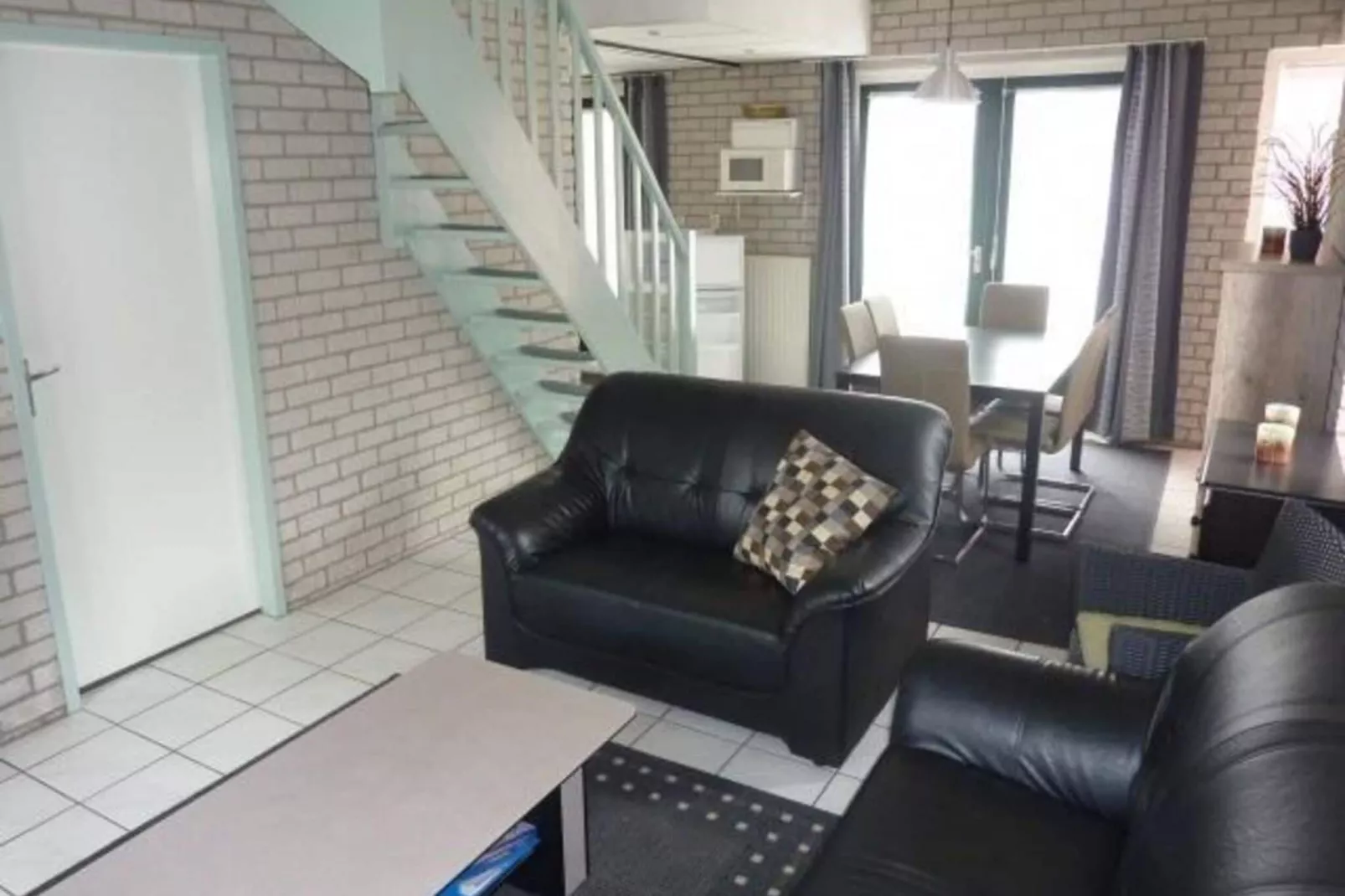 Schoneveld 367 Strandparel Breskens-Living room