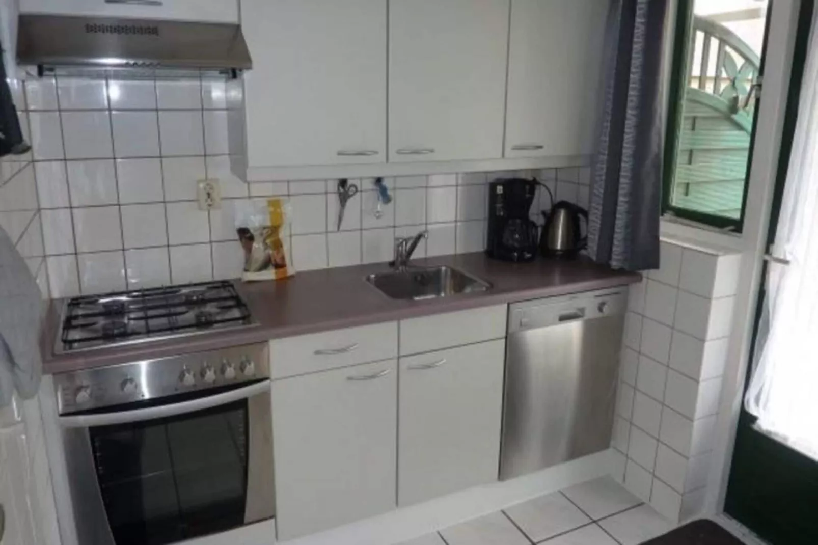 Schoneveld 367 Strandparel Breskens-Kitchen